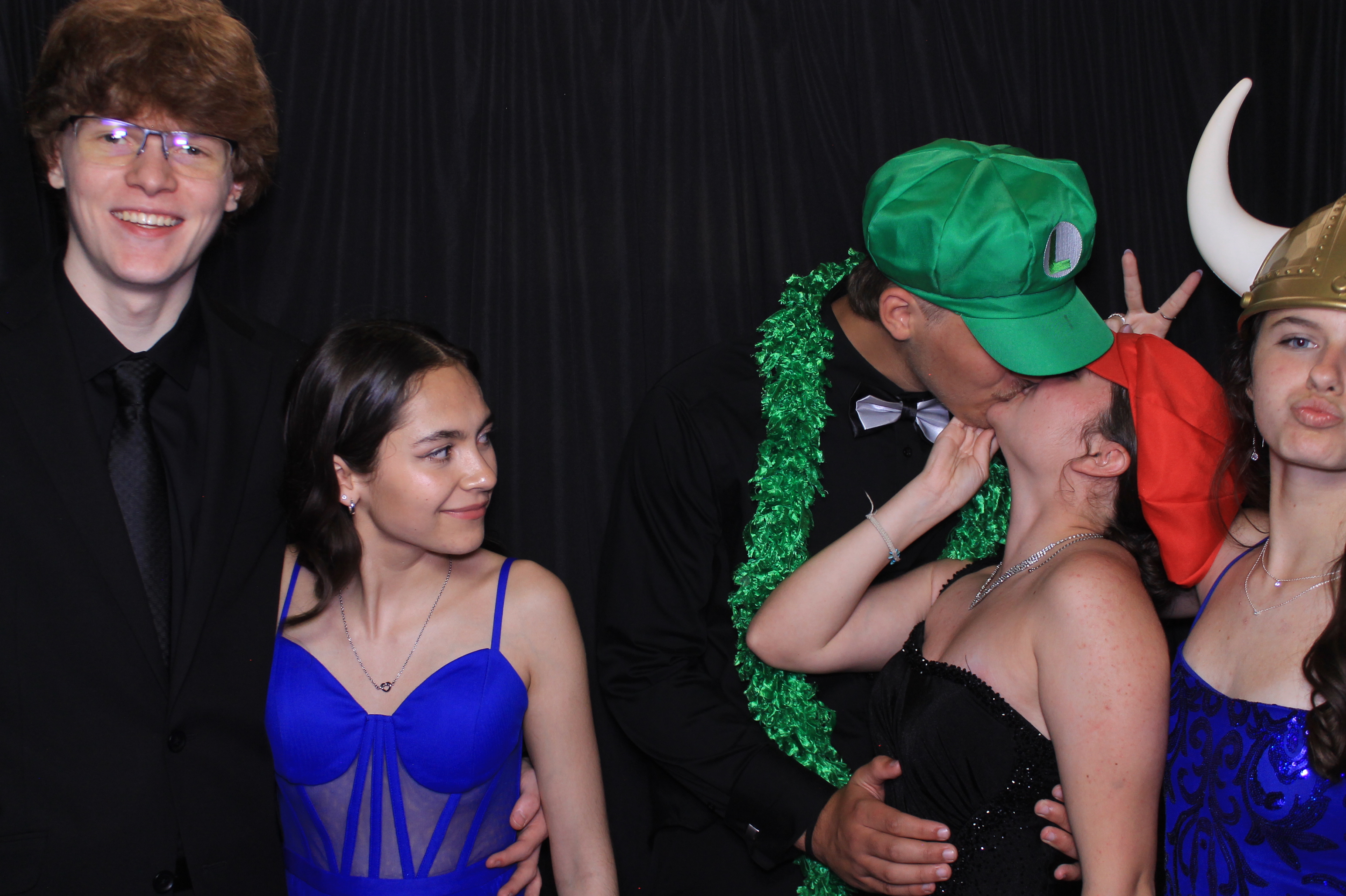 West Clermont 2025 Prom | View more photos from the event at gallery.photoboothcincy.com/u/PhotoBoothCincy/West-Clermont-2025-Prom
