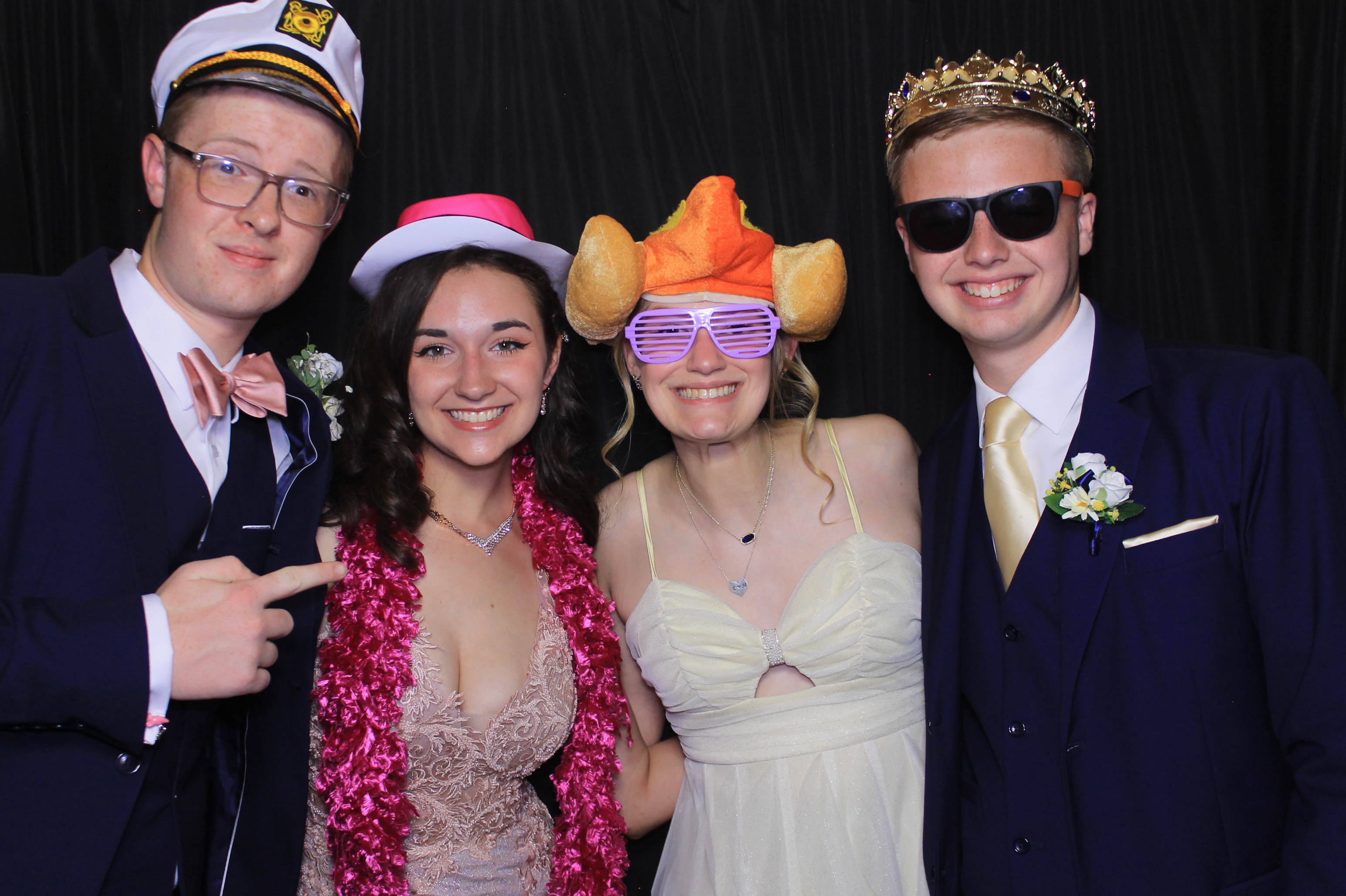 West Clermont 2025 Prom | View more photos from the event at gallery.photoboothcincy.com/u/PhotoBoothCincy/West-Clermont-2025-Prom