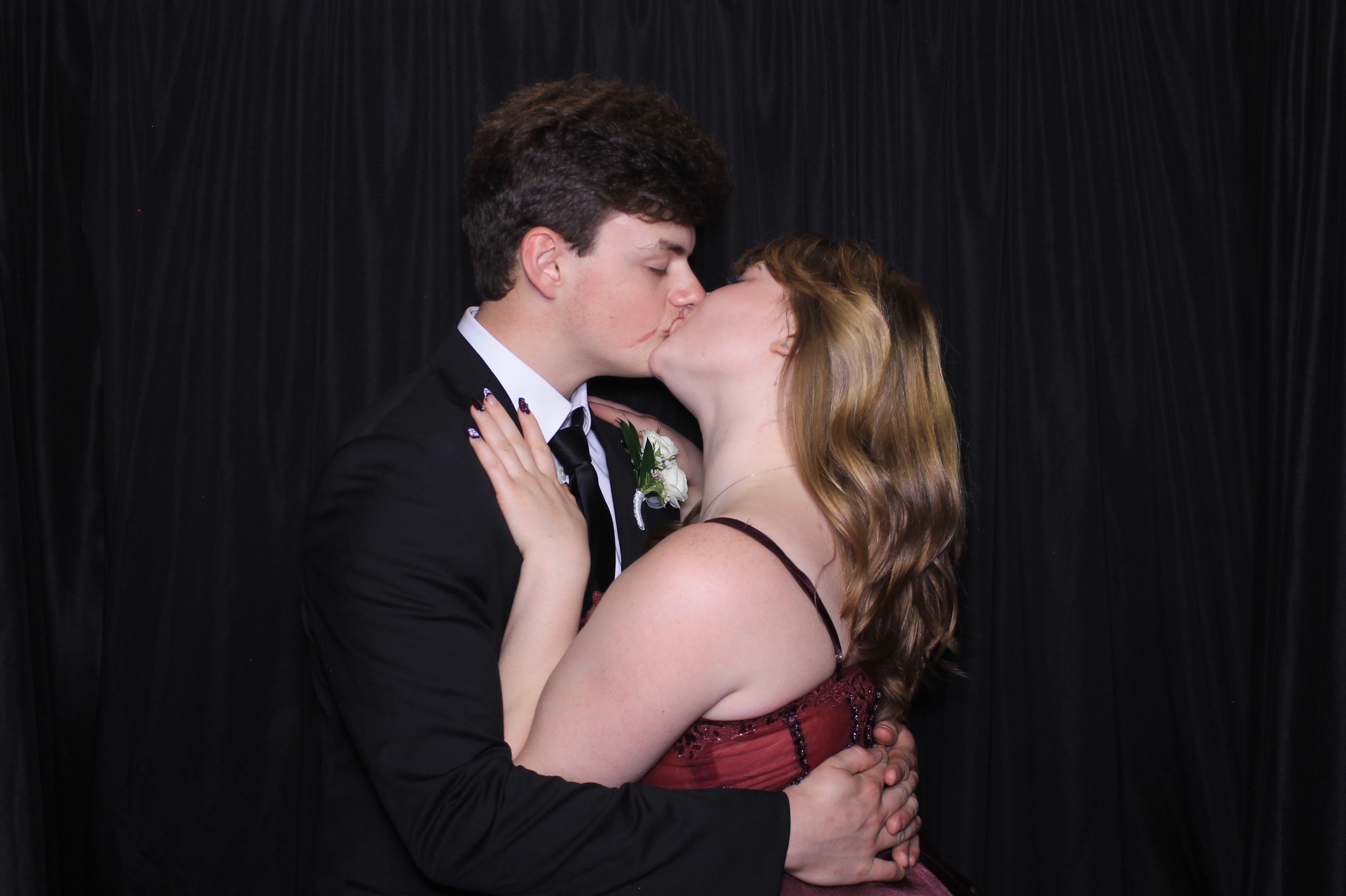 West Clermont 2025 Prom | View more photos from the event at gallery.photoboothcincy.com/u/PhotoBoothCincy/West-Clermont-2025-Prom