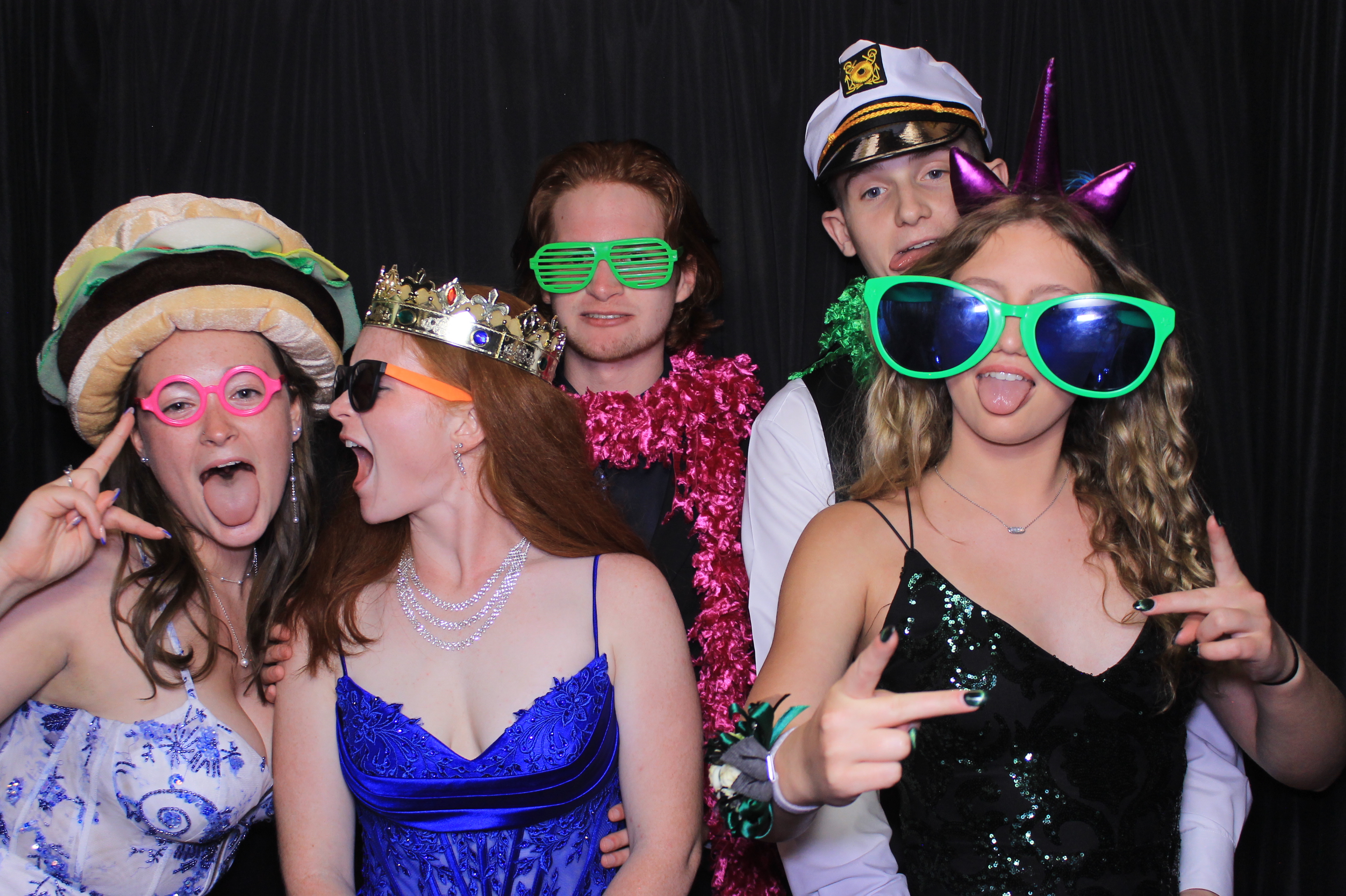 West Clermont 2025 Prom | View more photos from the event at gallery.photoboothcincy.com/u/PhotoBoothCincy/West-Clermont-2025-Prom