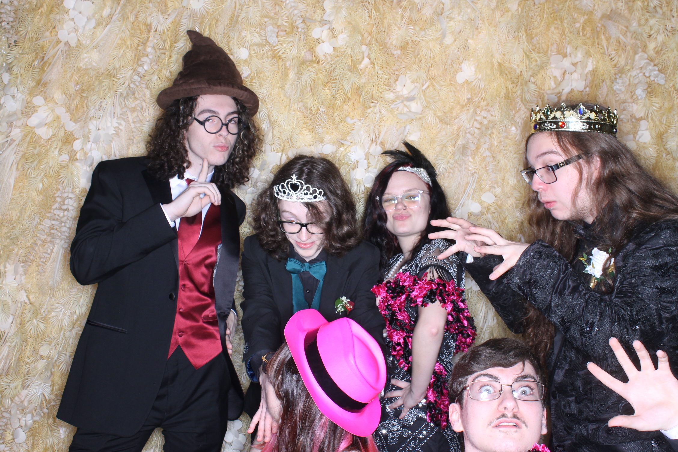 West Clermont 2025 Prom | View more photos from the event at gallery.photoboothcincy.com/u/PhotoBoothCincy/West-Clermont-2025-Prom