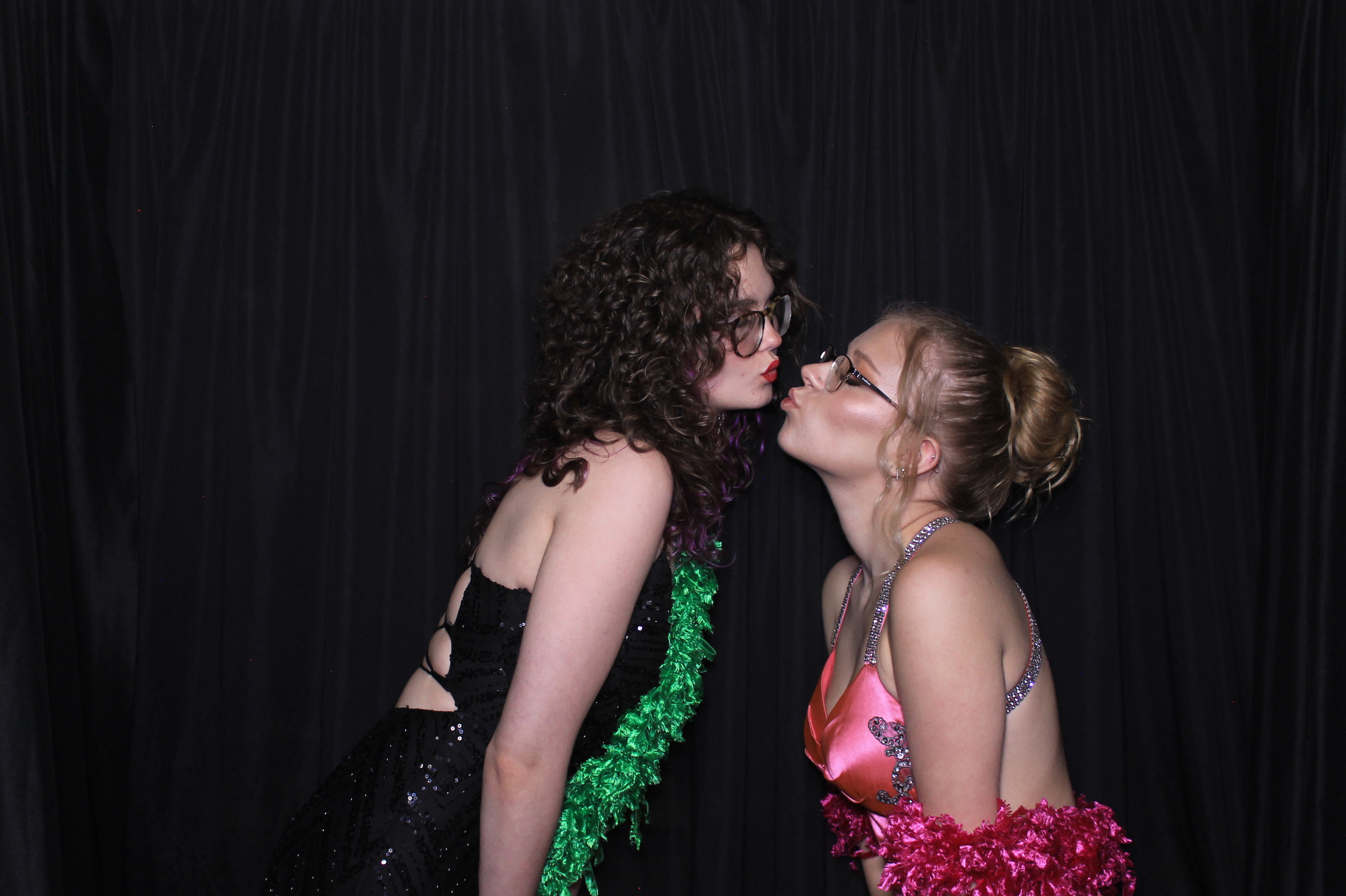 West Clermont 2025 Prom | View more photos from the event at gallery.photoboothcincy.com/u/PhotoBoothCincy/West-Clermont-2025-Prom
