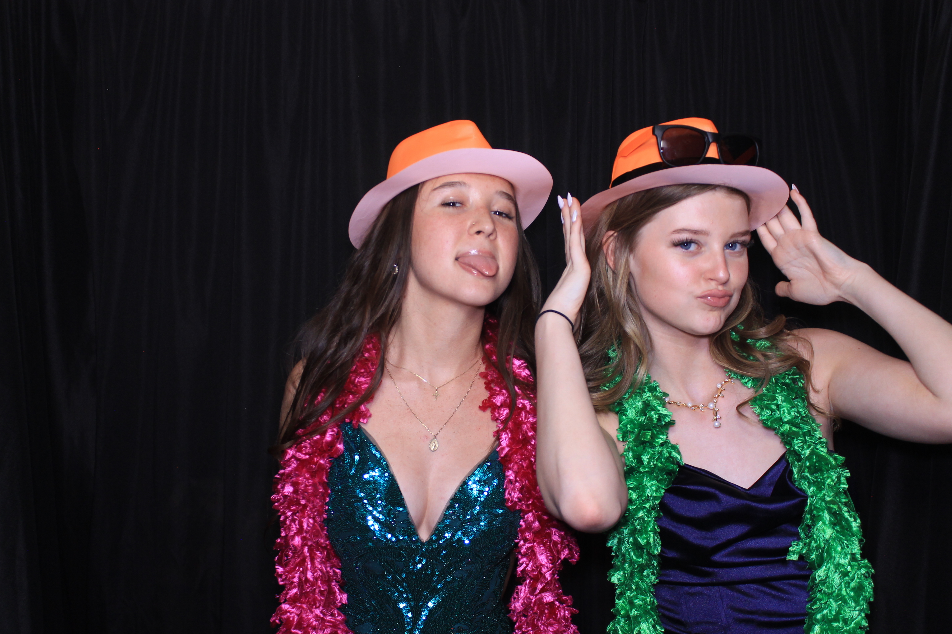 West Clermont 2025 Prom | View more photos from the event at gallery.photoboothcincy.com/u/PhotoBoothCincy/West-Clermont-2025-Prom
