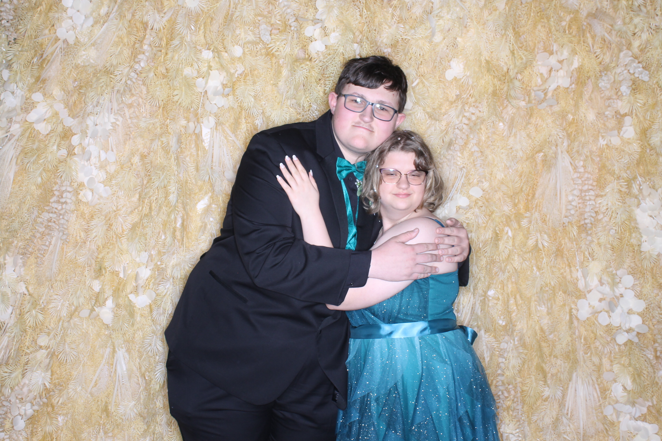 West Clermont 2025 Prom | View more photos from the event at gallery.photoboothcincy.com/u/PhotoBoothCincy/West-Clermont-2025-Prom