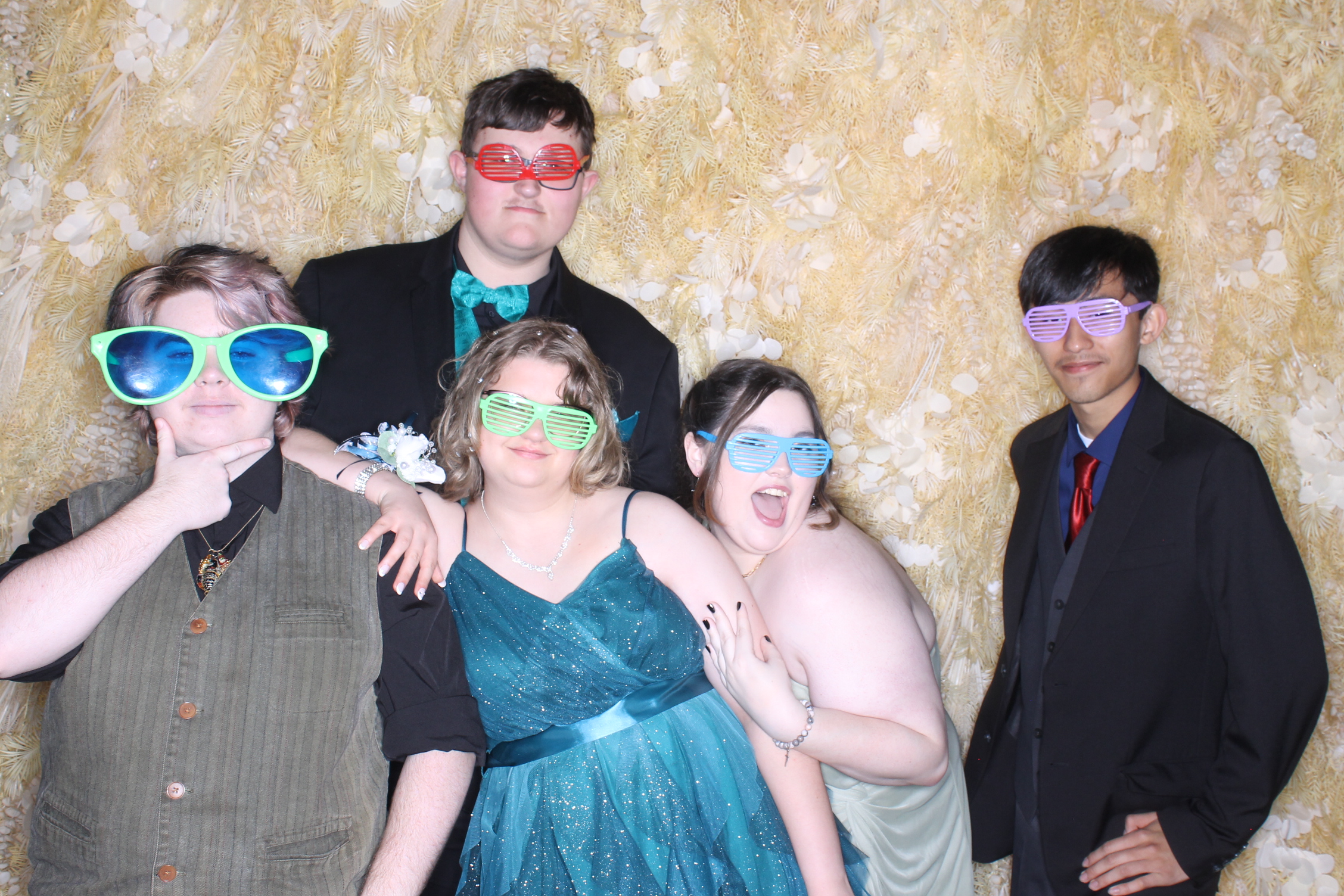 West Clermont 2025 Prom | View more photos from the event at gallery.photoboothcincy.com/u/PhotoBoothCincy/West-Clermont-2025-Prom