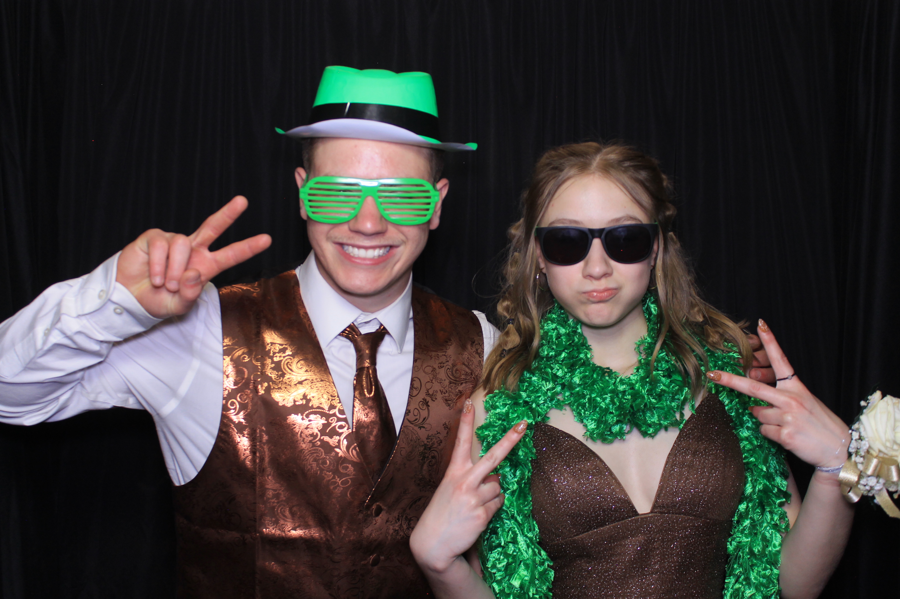 West Clermont 2025 Prom | View more photos from the event at gallery.photoboothcincy.com/u/PhotoBoothCincy/West-Clermont-2025-Prom