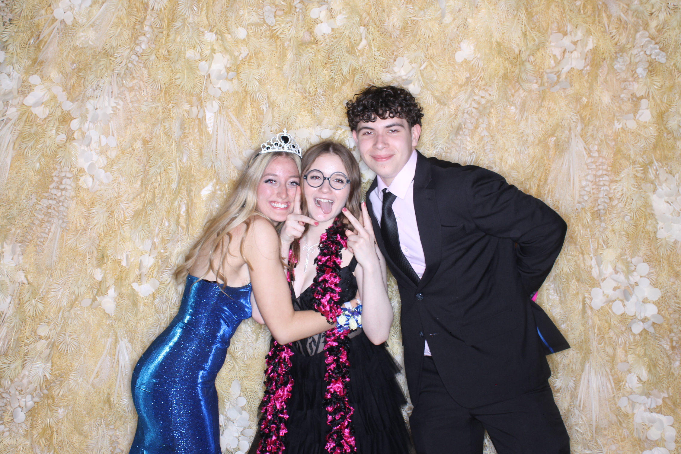 West Clermont 2025 Prom | View more photos from the event at gallery.photoboothcincy.com/u/PhotoBoothCincy/West-Clermont-2025-Prom
