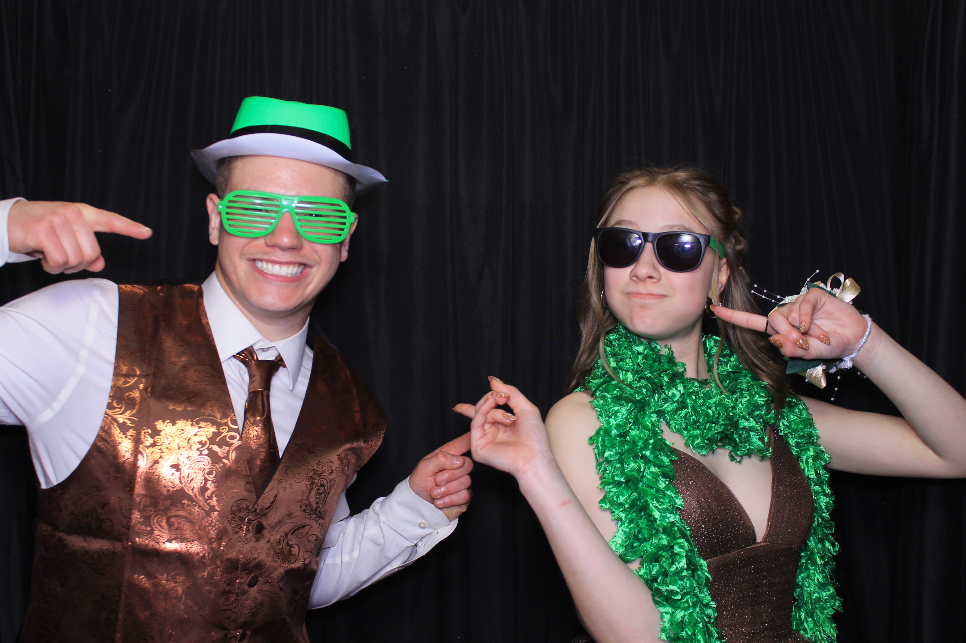 West Clermont 2025 Prom | View more photos from the event at gallery.photoboothcincy.com/u/PhotoBoothCincy/West-Clermont-2025-Prom