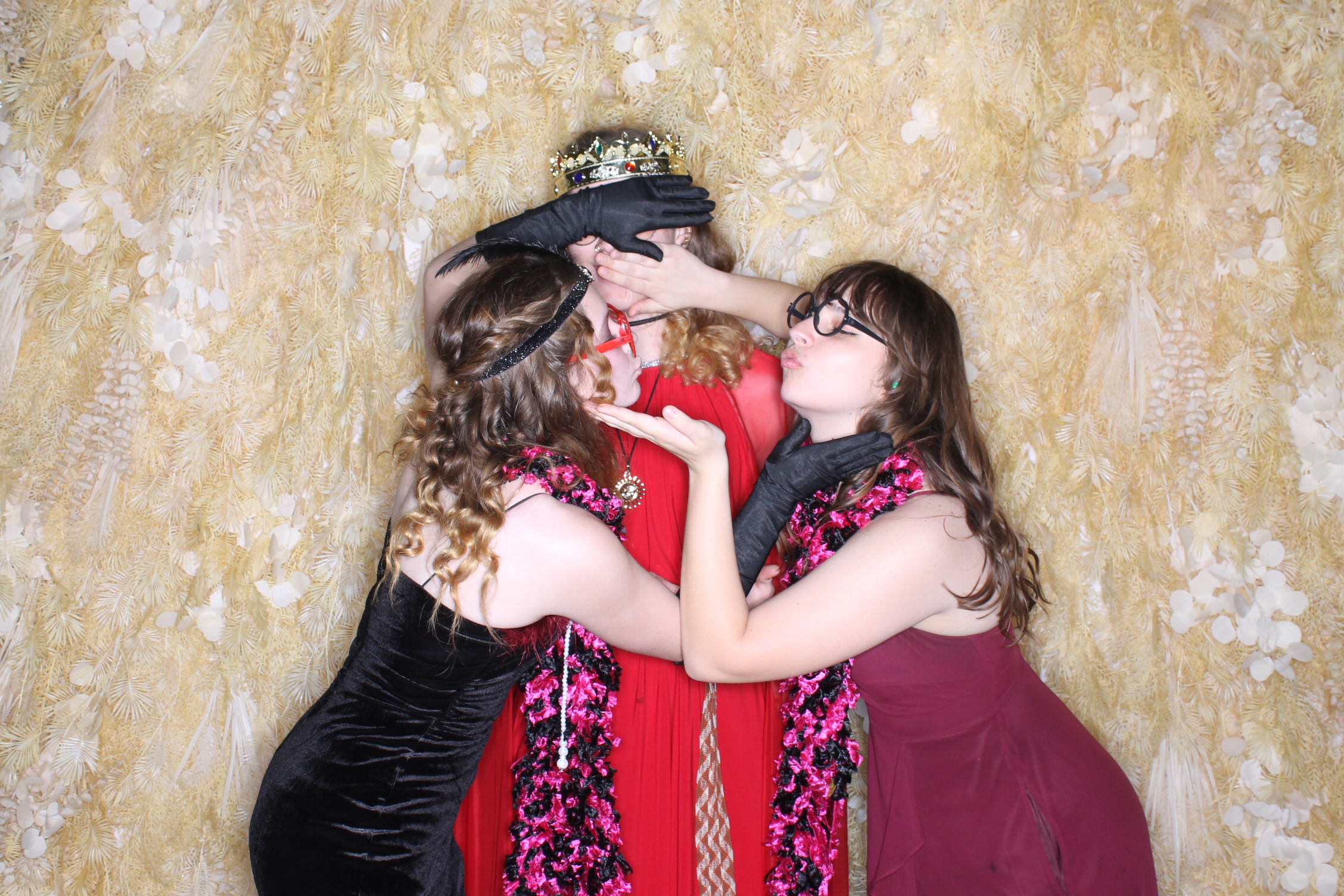West Clermont 2025 Prom | View more photos from the event at gallery.photoboothcincy.com/u/PhotoBoothCincy/West-Clermont-2025-Prom