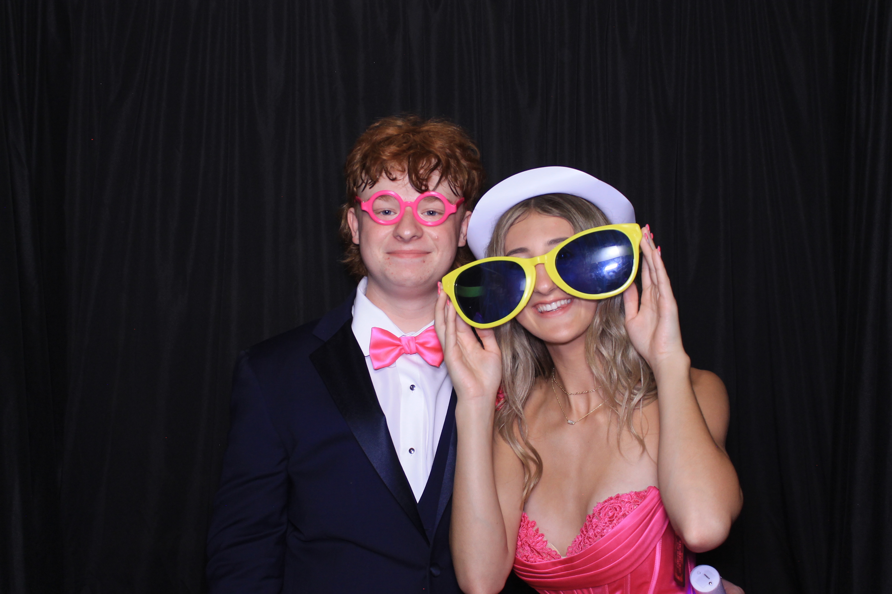 West Clermont 2025 Prom | View more photos from the event at gallery.photoboothcincy.com/u/PhotoBoothCincy/West-Clermont-2025-Prom