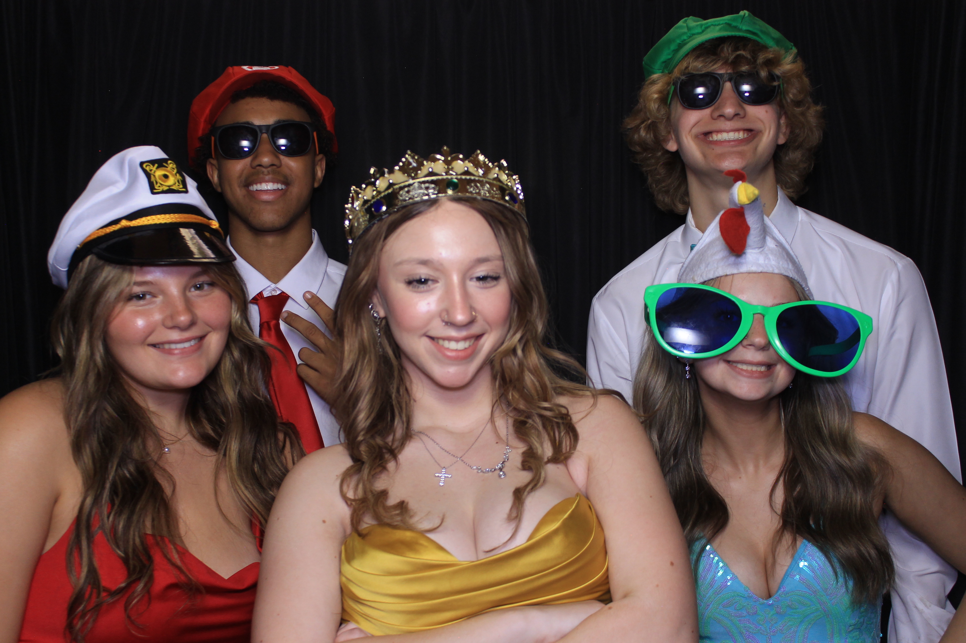 West Clermont 2025 Prom | View more photos from the event at gallery.photoboothcincy.com/u/PhotoBoothCincy/West-Clermont-2025-Prom
