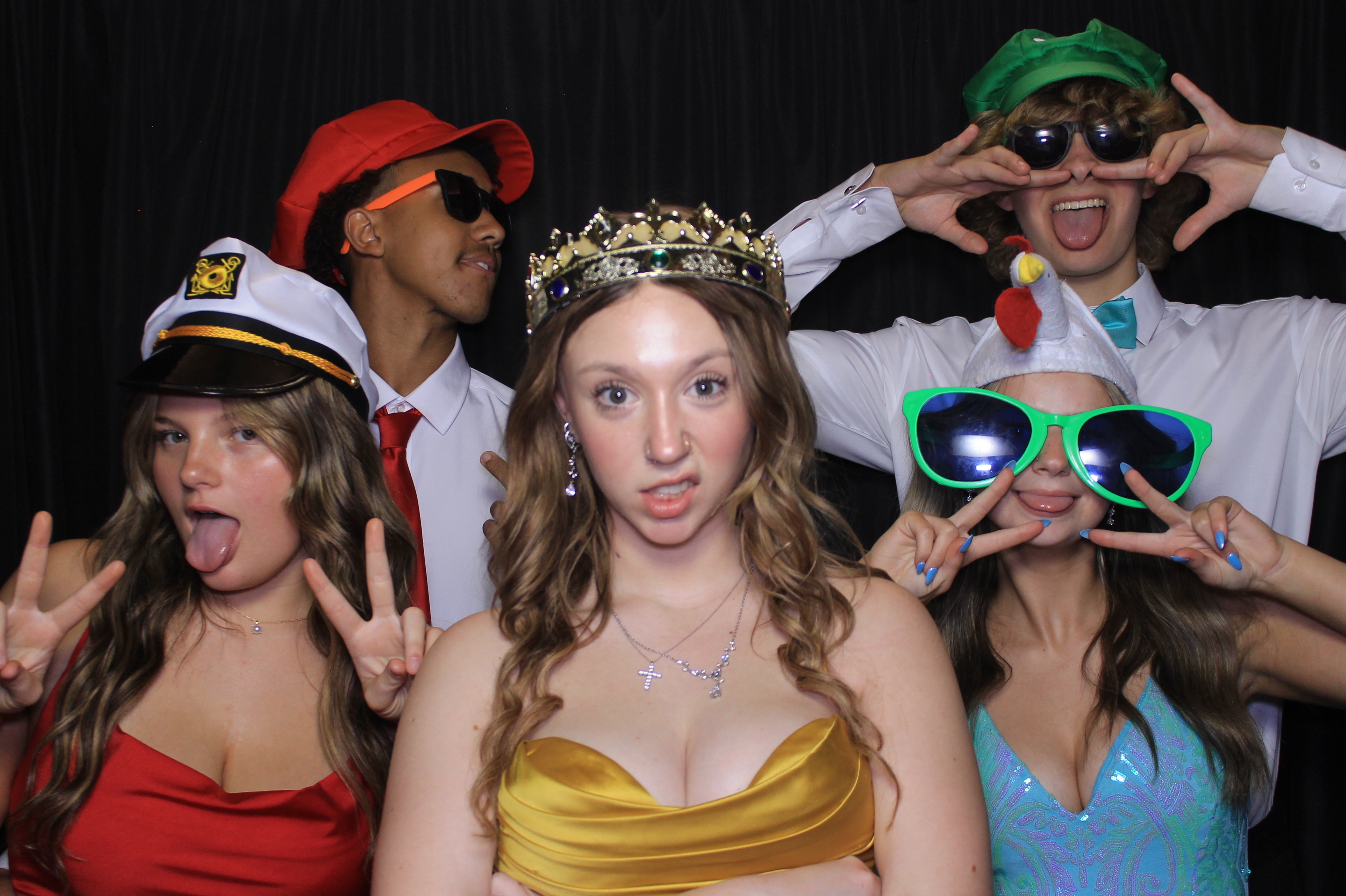 West Clermont 2025 Prom | View more photos from the event at gallery.photoboothcincy.com/u/PhotoBoothCincy/West-Clermont-2025-Prom
