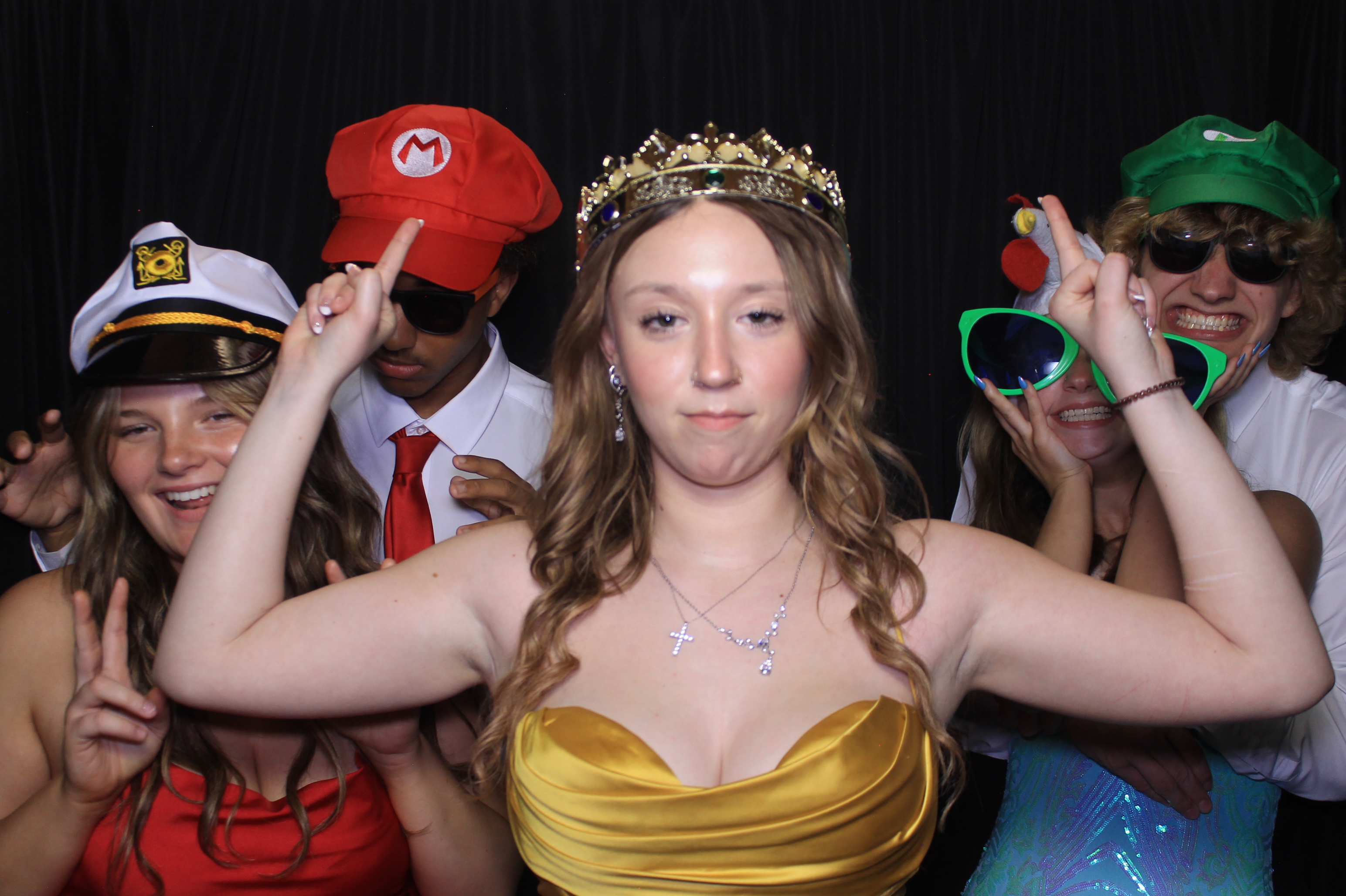 West Clermont 2025 Prom | View more photos from the event at gallery.photoboothcincy.com/u/PhotoBoothCincy/West-Clermont-2025-Prom