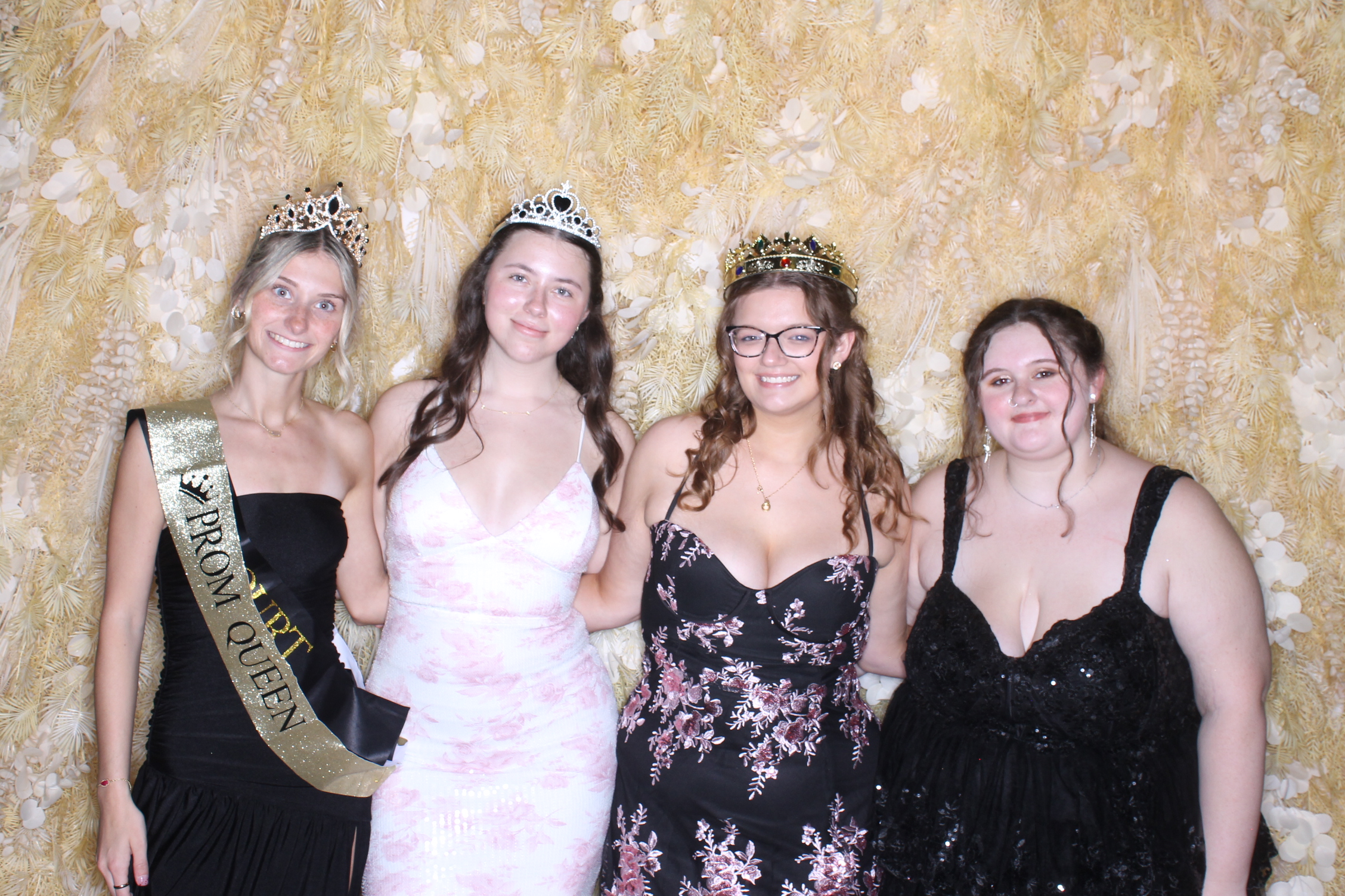 West Clermont 2025 Prom | View more photos from the event at gallery.photoboothcincy.com/u/PhotoBoothCincy/West-Clermont-2025-Prom