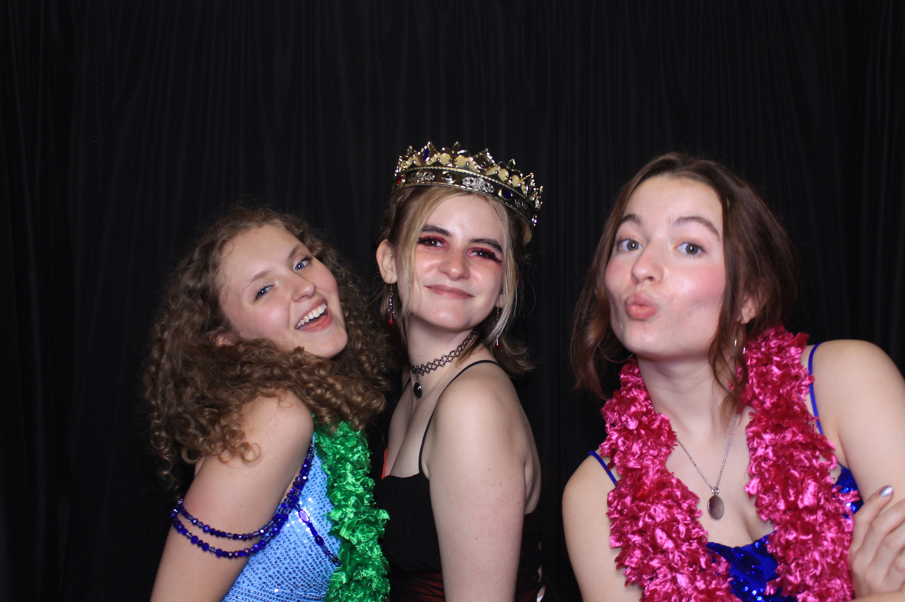 West Clermont 2025 Prom | View more photos from the event at gallery.photoboothcincy.com/u/PhotoBoothCincy/West-Clermont-2025-Prom