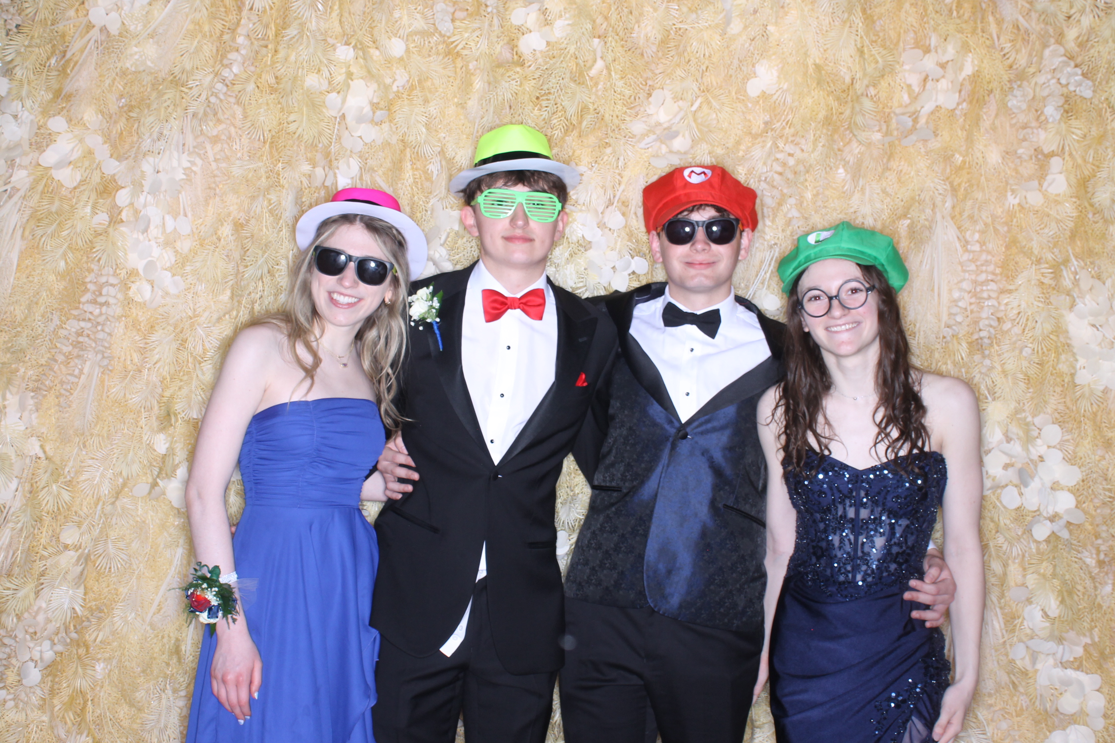 West Clermont 2025 Prom | View more photos from the event at gallery.photoboothcincy.com/u/PhotoBoothCincy/West-Clermont-2025-Prom