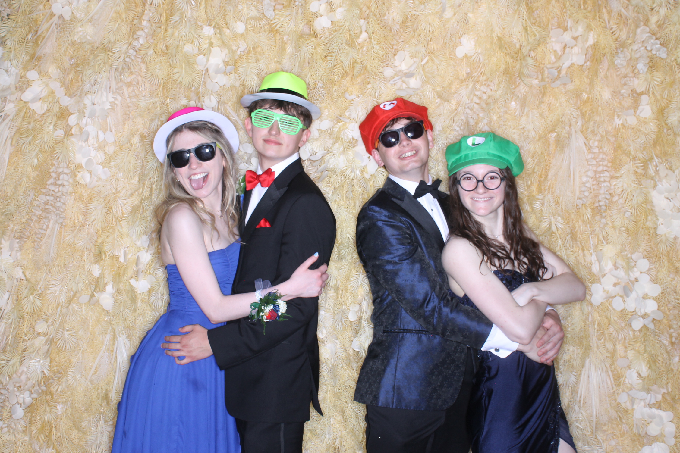 West Clermont 2025 Prom | View more photos from the event at gallery.photoboothcincy.com/u/PhotoBoothCincy/West-Clermont-2025-Prom