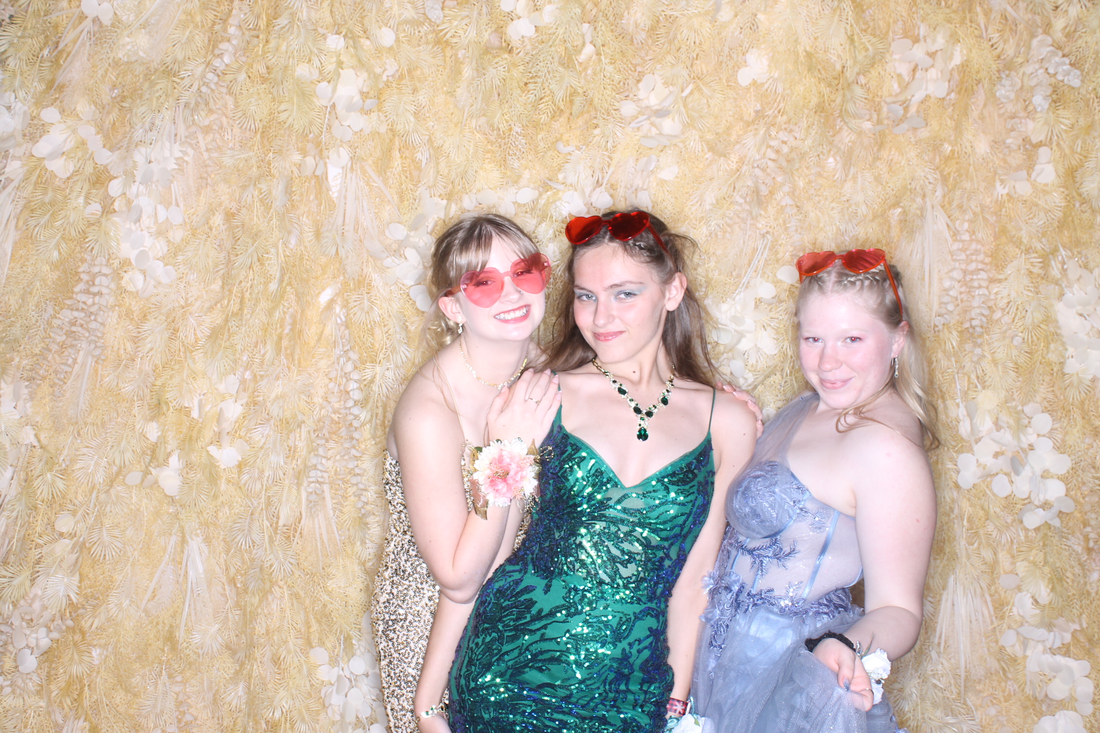 West Clermont 2025 Prom | View more photos from the event at gallery.photoboothcincy.com/u/PhotoBoothCincy/West-Clermont-2025-Prom