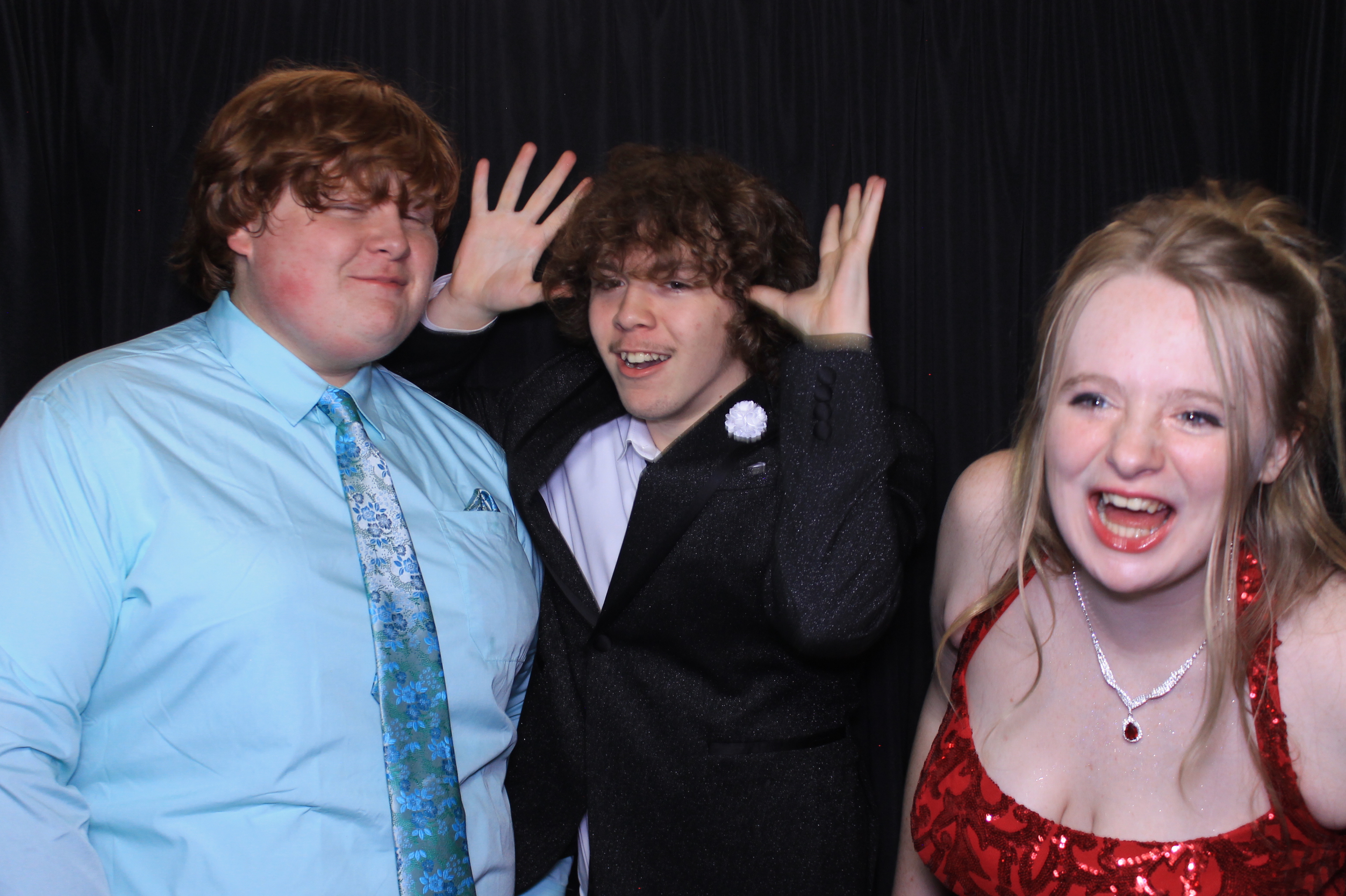 West Clermont 2025 Prom | View more photos from the event at gallery.photoboothcincy.com/u/PhotoBoothCincy/West-Clermont-2025-Prom