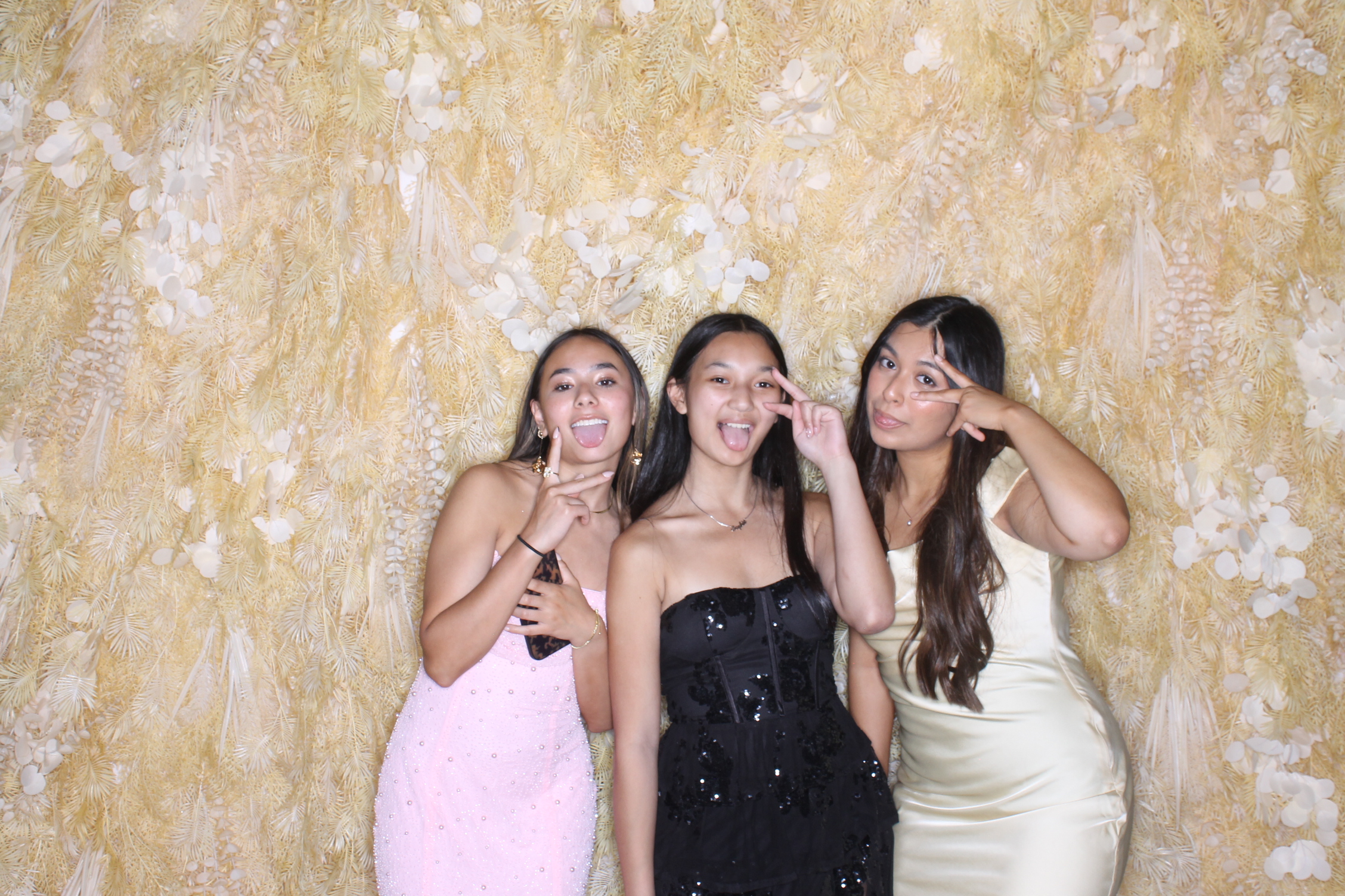 West Clermont 2025 Prom | View more photos from the event at gallery.photoboothcincy.com/u/PhotoBoothCincy/West-Clermont-2025-Prom