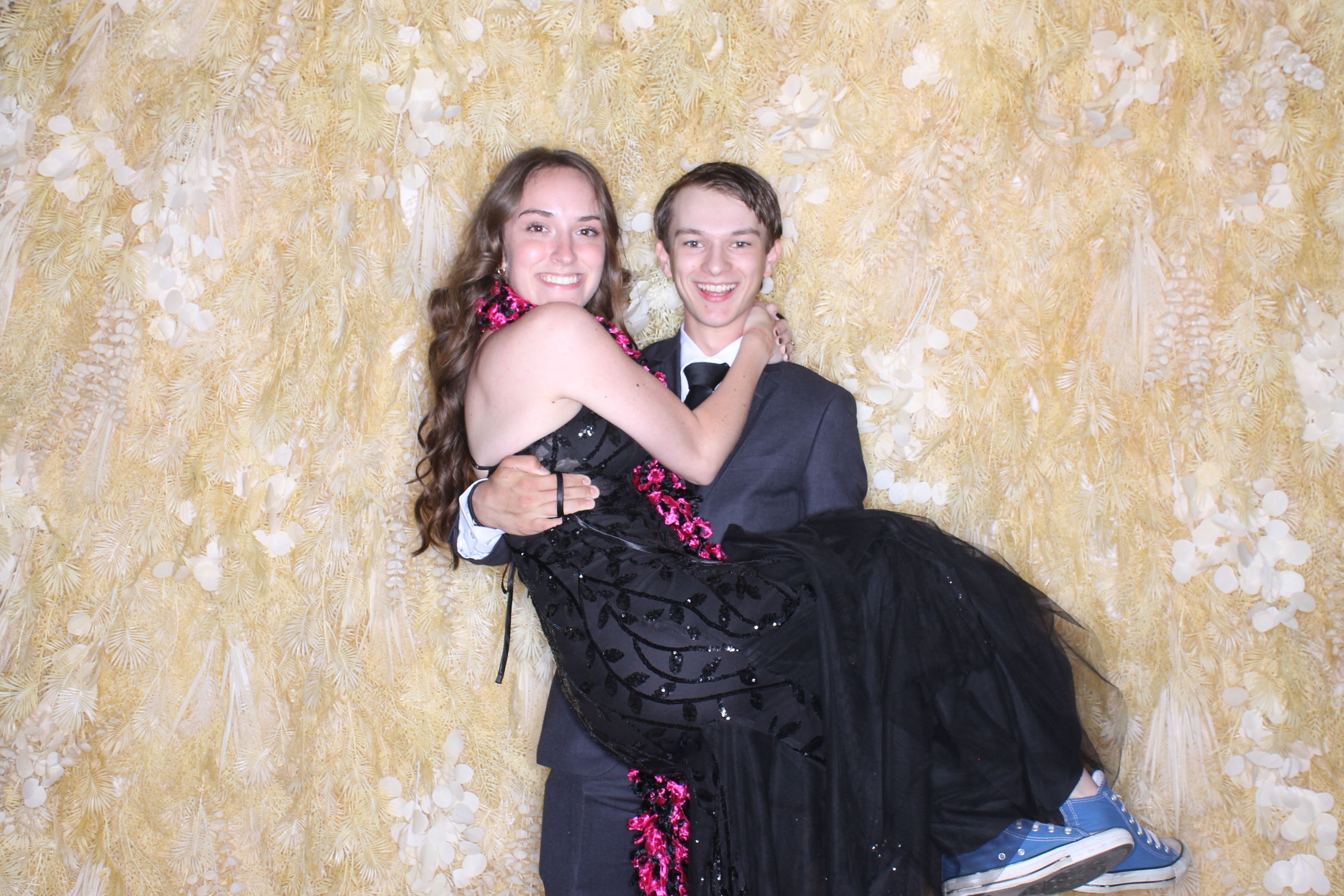 West Clermont 2025 Prom | View more photos from the event at gallery.photoboothcincy.com/u/PhotoBoothCincy/West-Clermont-2025-Prom