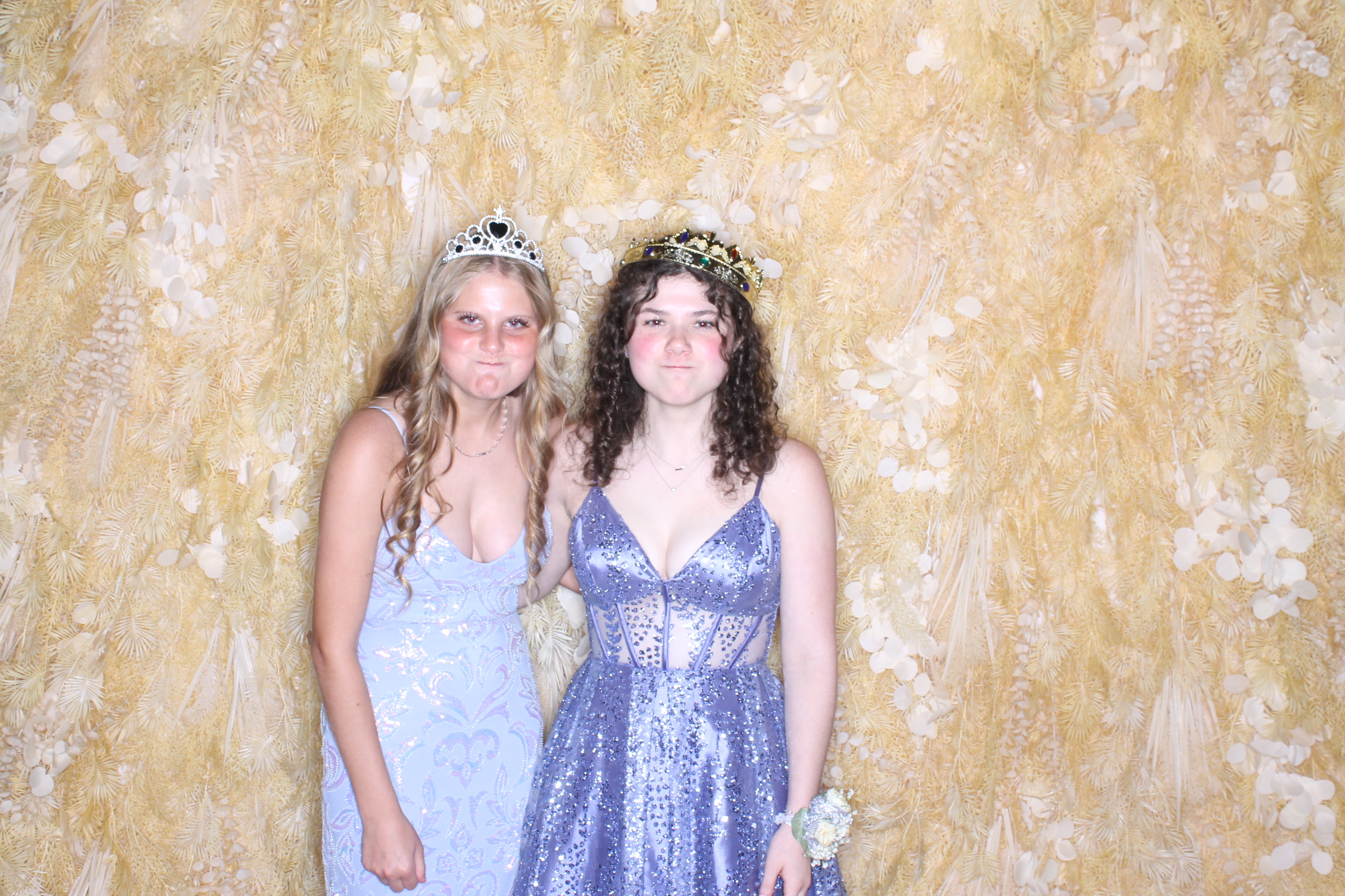 West Clermont 2025 Prom | View more photos from the event at gallery.photoboothcincy.com/u/PhotoBoothCincy/West-Clermont-2025-Prom