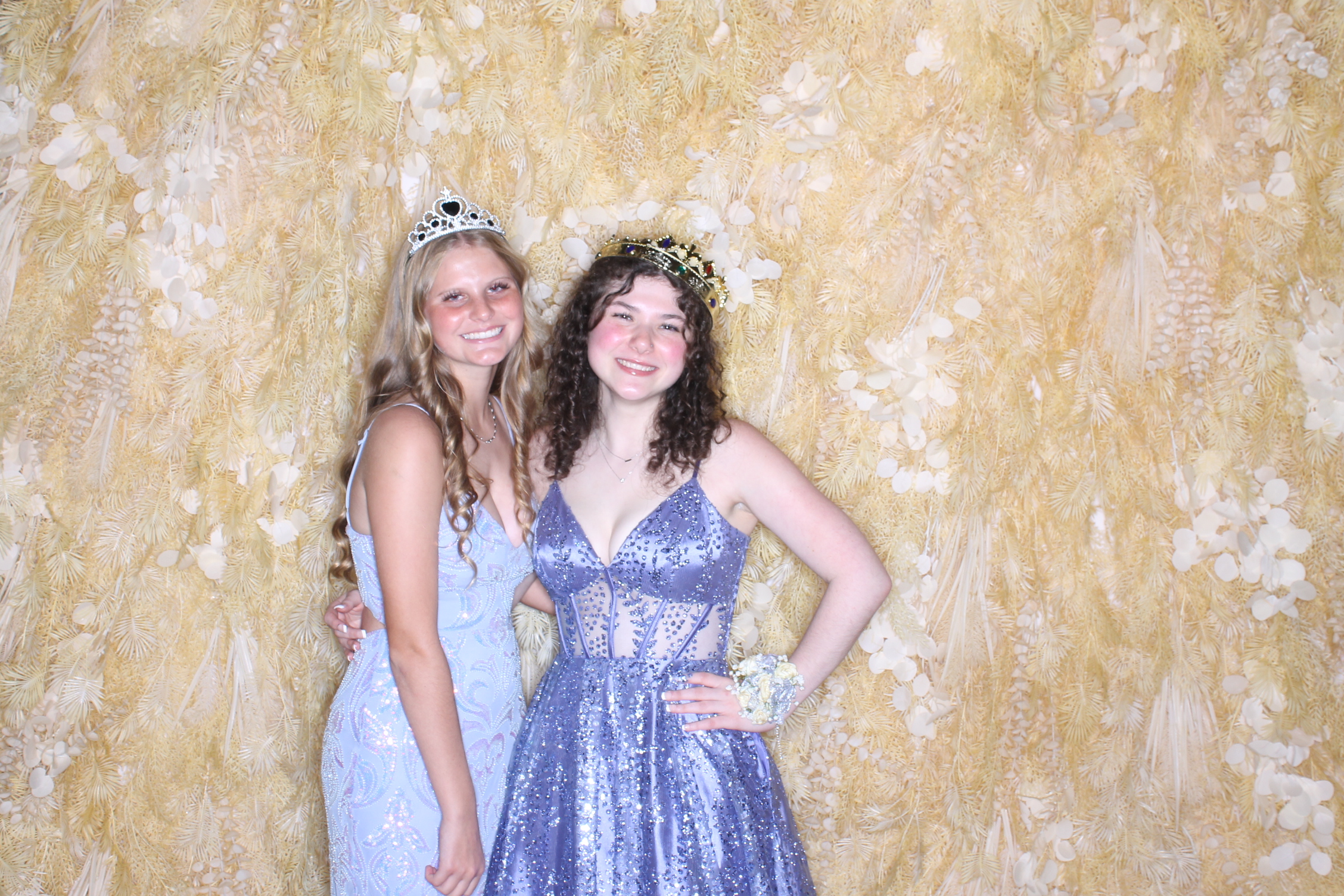 West Clermont 2025 Prom | View more photos from the event at gallery.photoboothcincy.com/u/PhotoBoothCincy/West-Clermont-2025-Prom