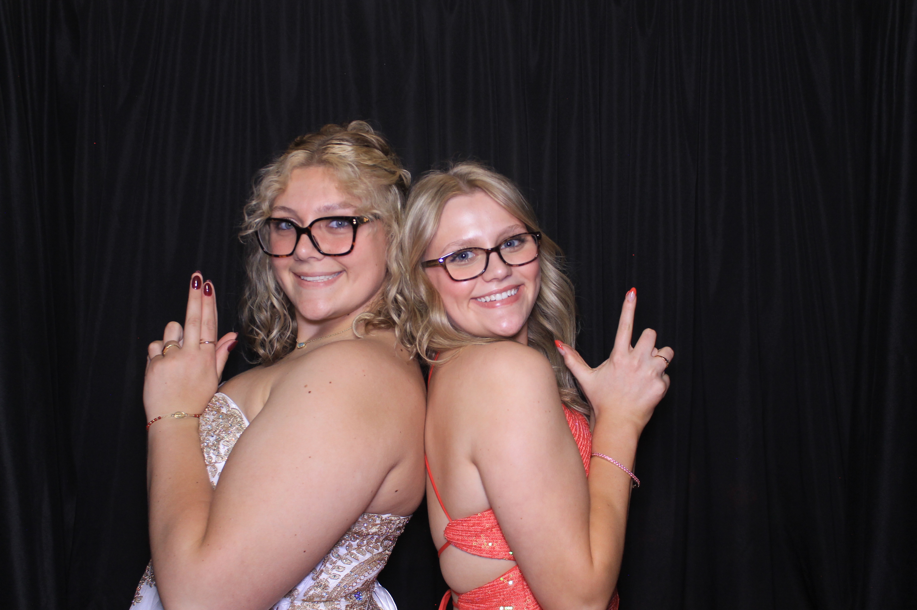 West Clermont 2025 Prom | View more photos from the event at gallery.photoboothcincy.com/u/PhotoBoothCincy/West-Clermont-2025-Prom