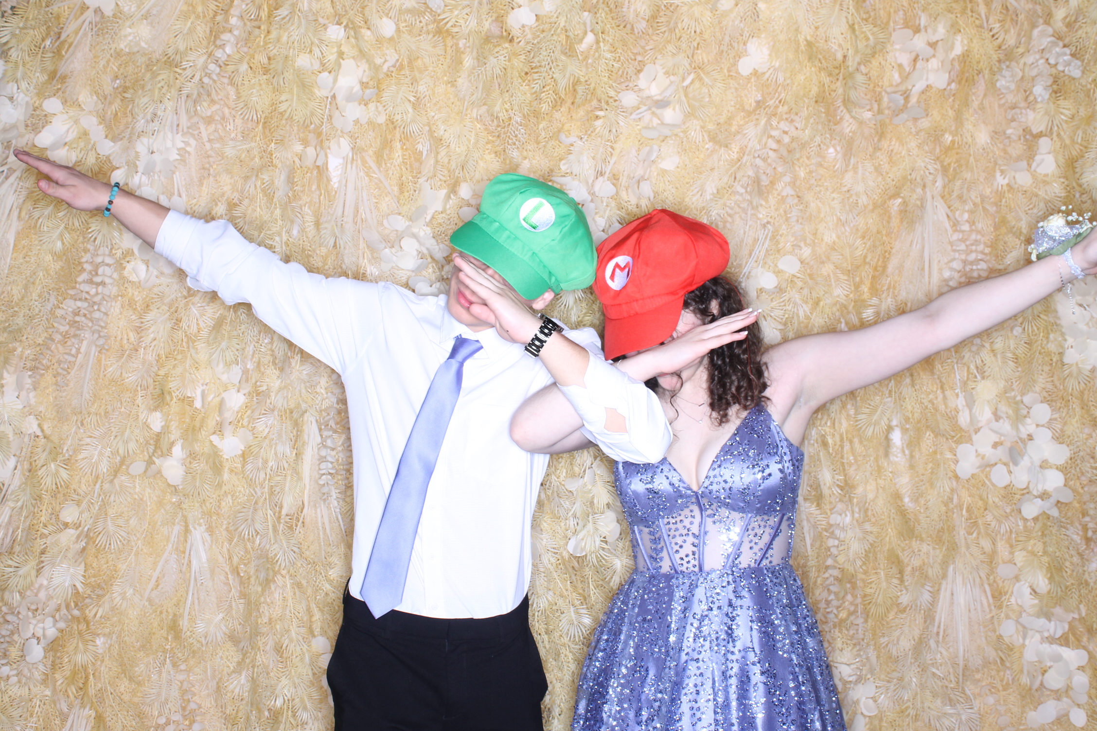 West Clermont 2025 Prom | View more photos from the event at gallery.photoboothcincy.com/u/PhotoBoothCincy/West-Clermont-2025-Prom
