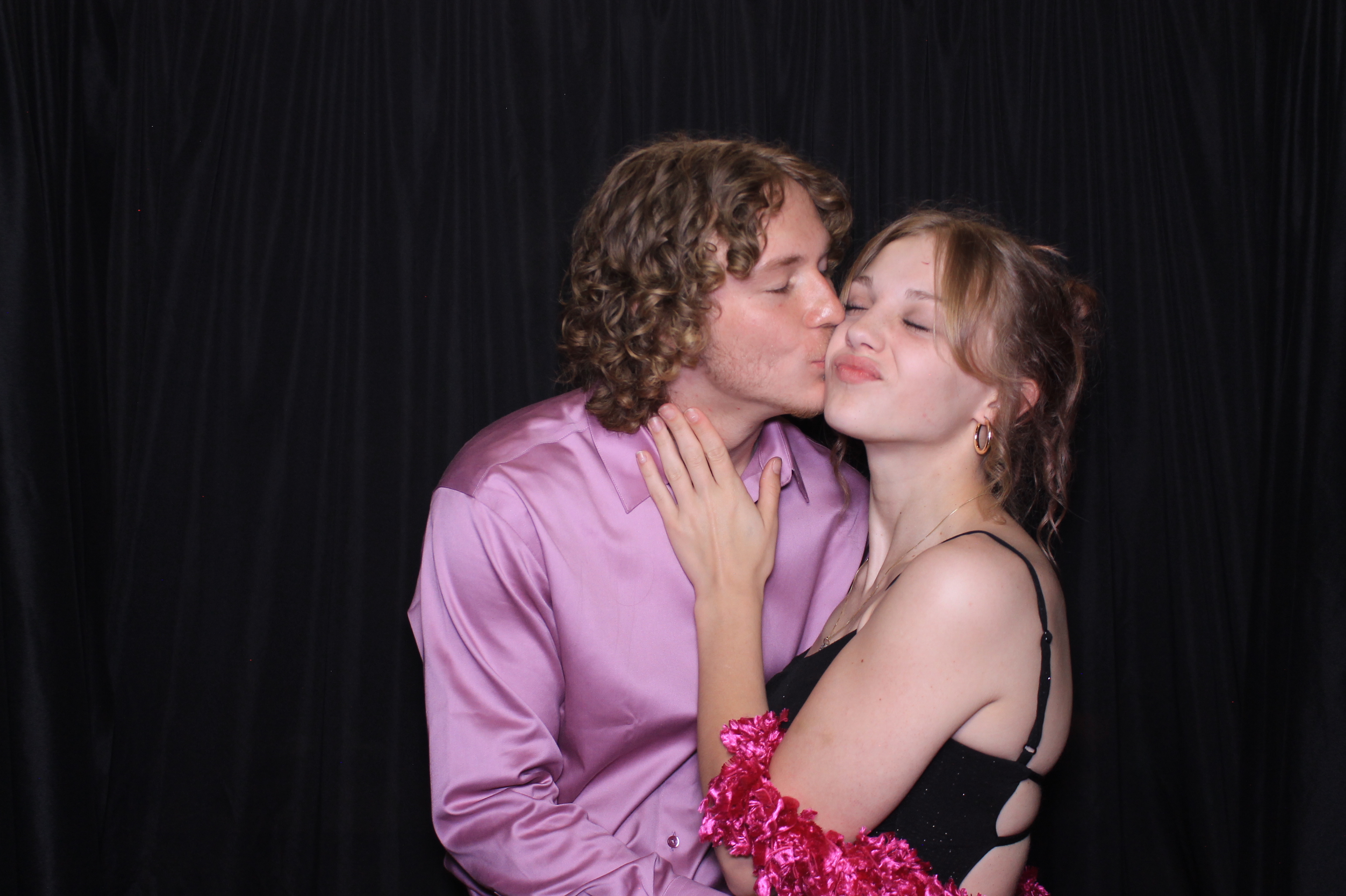 West Clermont 2025 Prom | View more photos from the event at gallery.photoboothcincy.com/u/PhotoBoothCincy/West-Clermont-2025-Prom