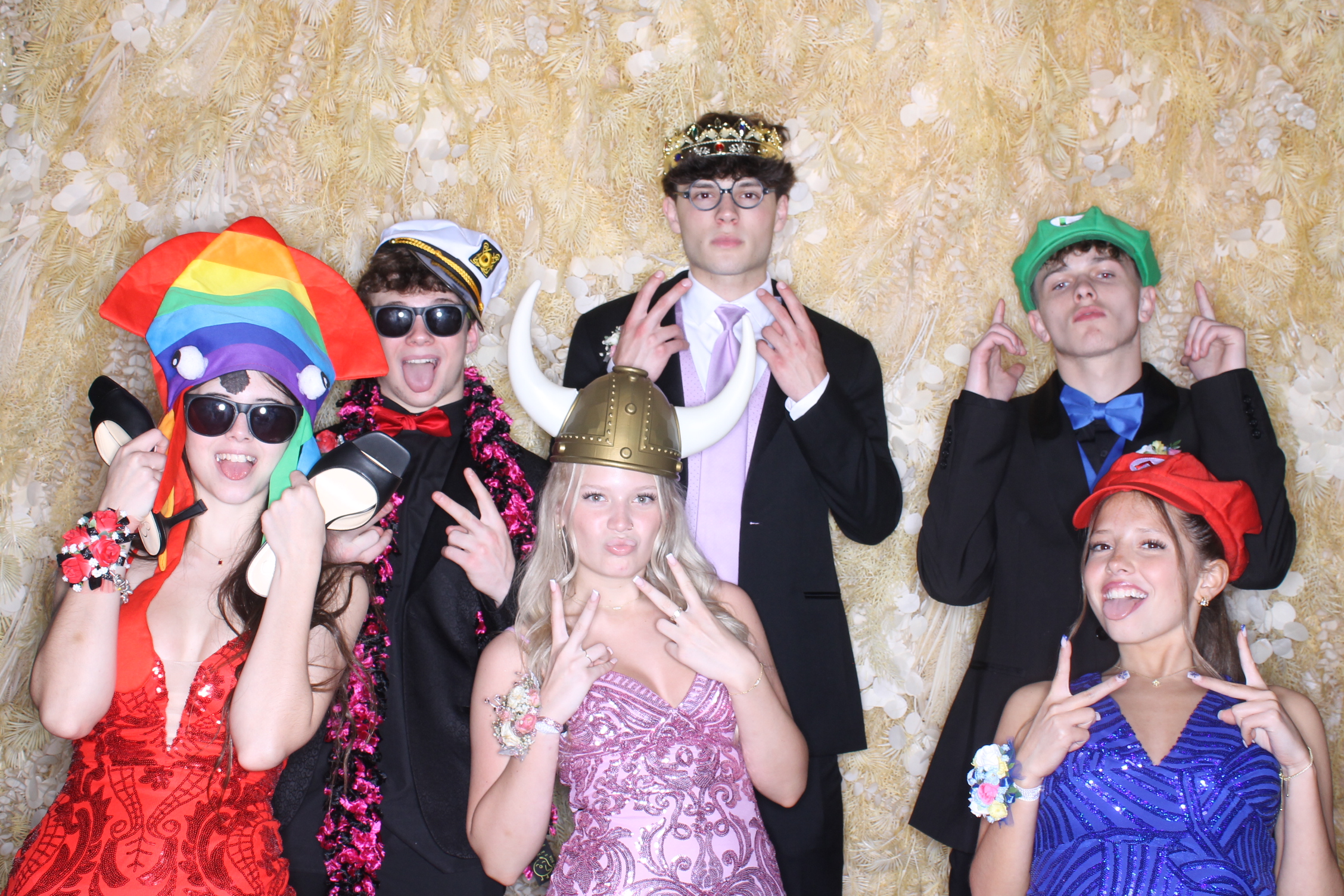 West Clermont 2025 Prom | View more photos from the event at gallery.photoboothcincy.com/u/PhotoBoothCincy/West-Clermont-2025-Prom