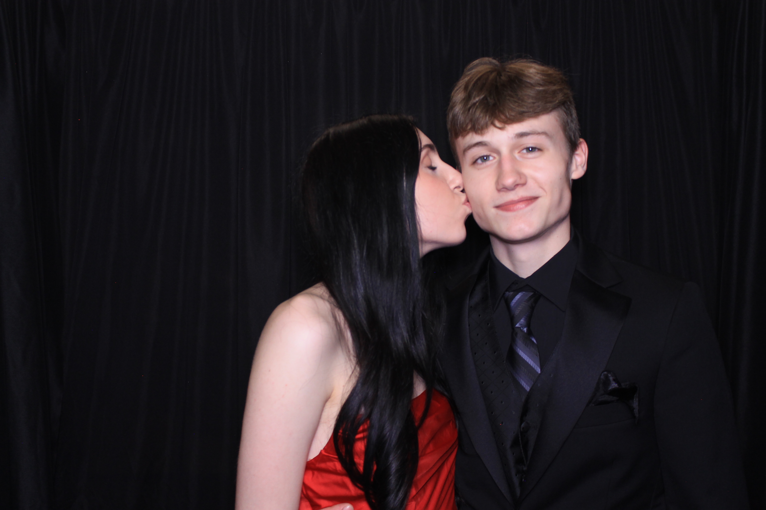 West Clermont 2025 Prom | View more photos from the event at gallery.photoboothcincy.com/u/PhotoBoothCincy/West-Clermont-2025-Prom