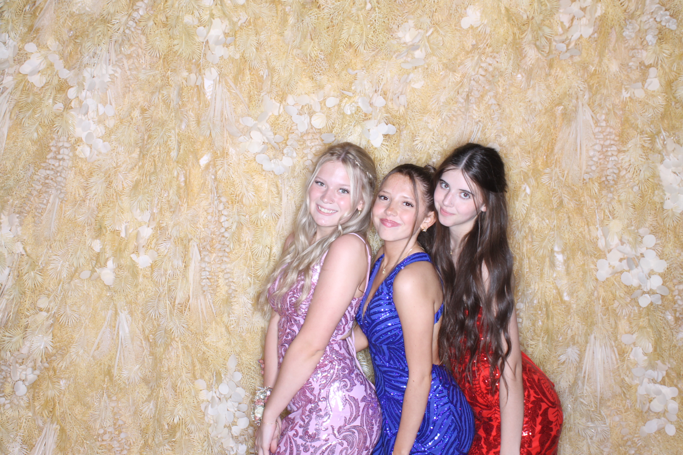 West Clermont 2025 Prom | View more photos from the event at gallery.photoboothcincy.com/u/PhotoBoothCincy/West-Clermont-2025-Prom