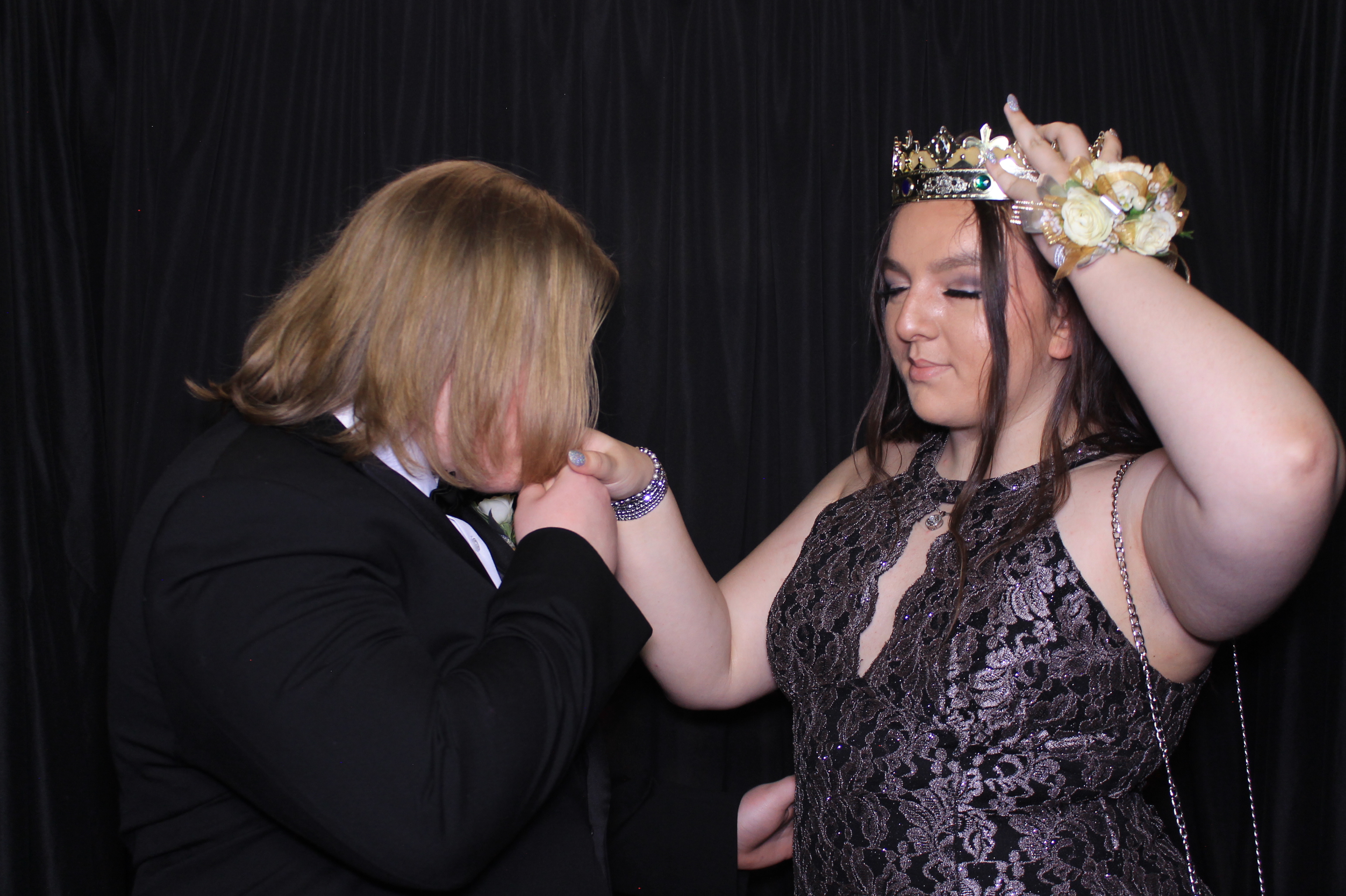 West Clermont 2025 Prom | View more photos from the event at gallery.photoboothcincy.com/u/PhotoBoothCincy/West-Clermont-2025-Prom