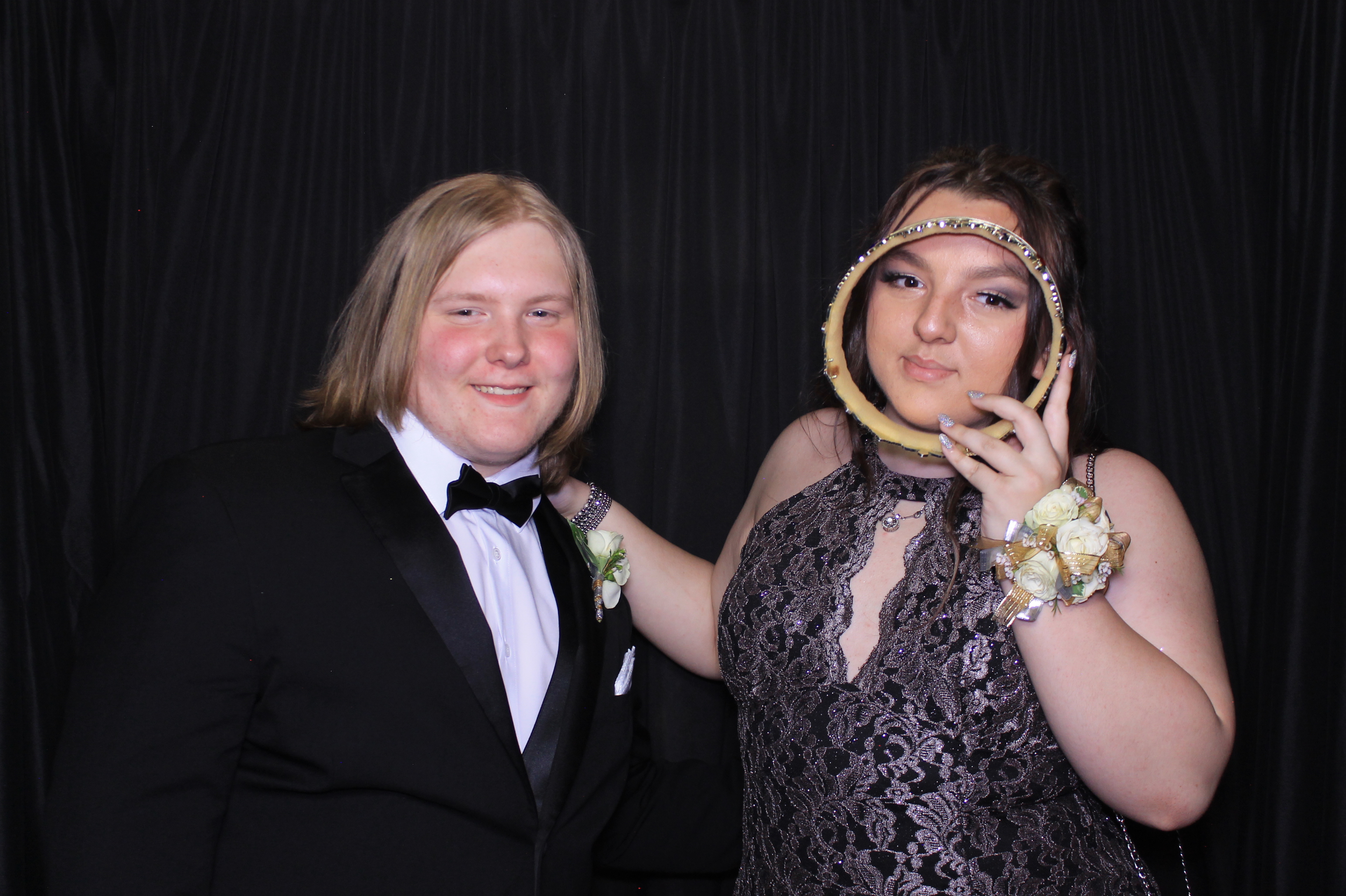 West Clermont 2025 Prom | View more photos from the event at gallery.photoboothcincy.com/u/PhotoBoothCincy/West-Clermont-2025-Prom