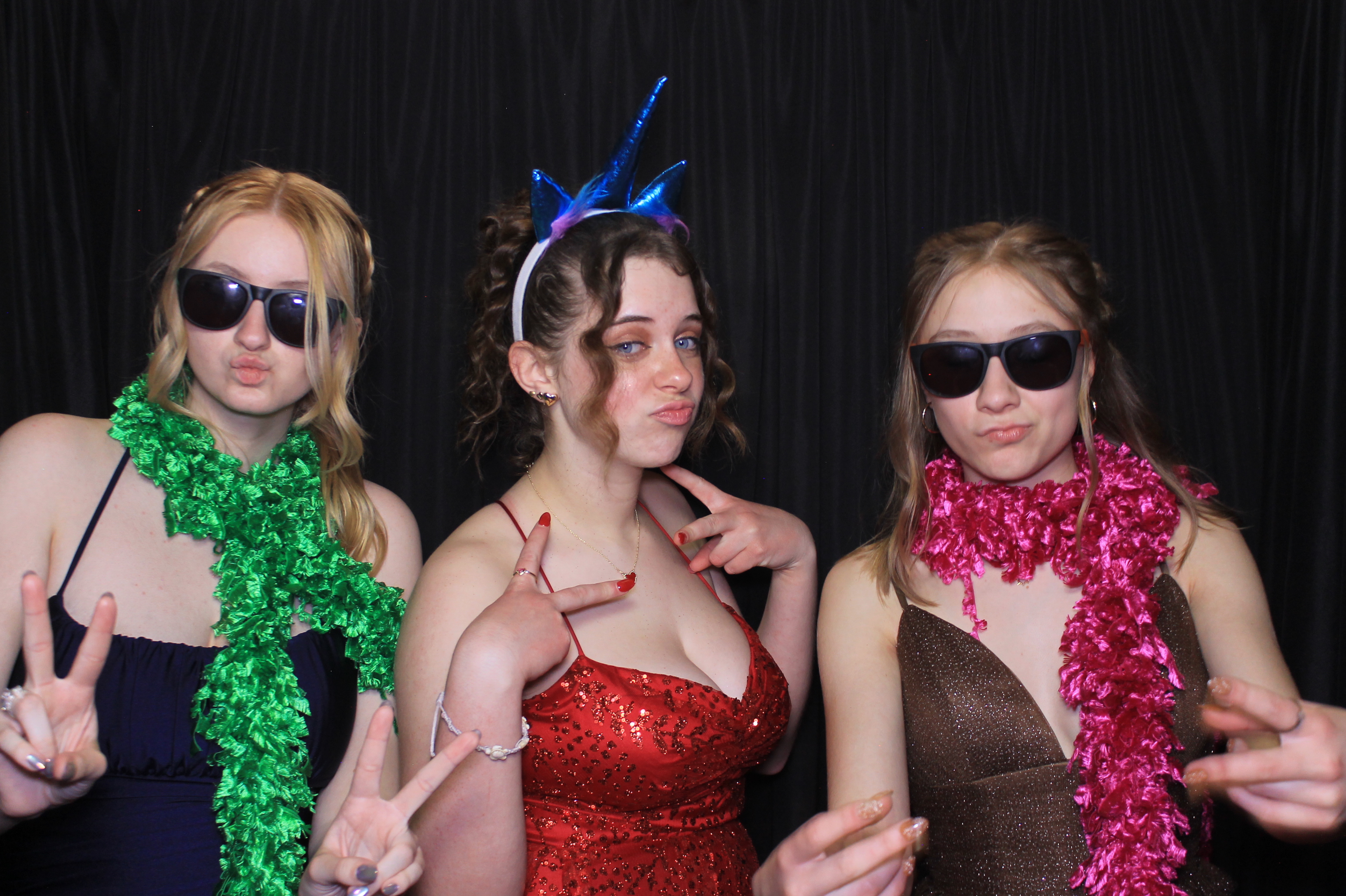 West Clermont 2025 Prom | View more photos from the event at gallery.photoboothcincy.com/u/PhotoBoothCincy/West-Clermont-2025-Prom