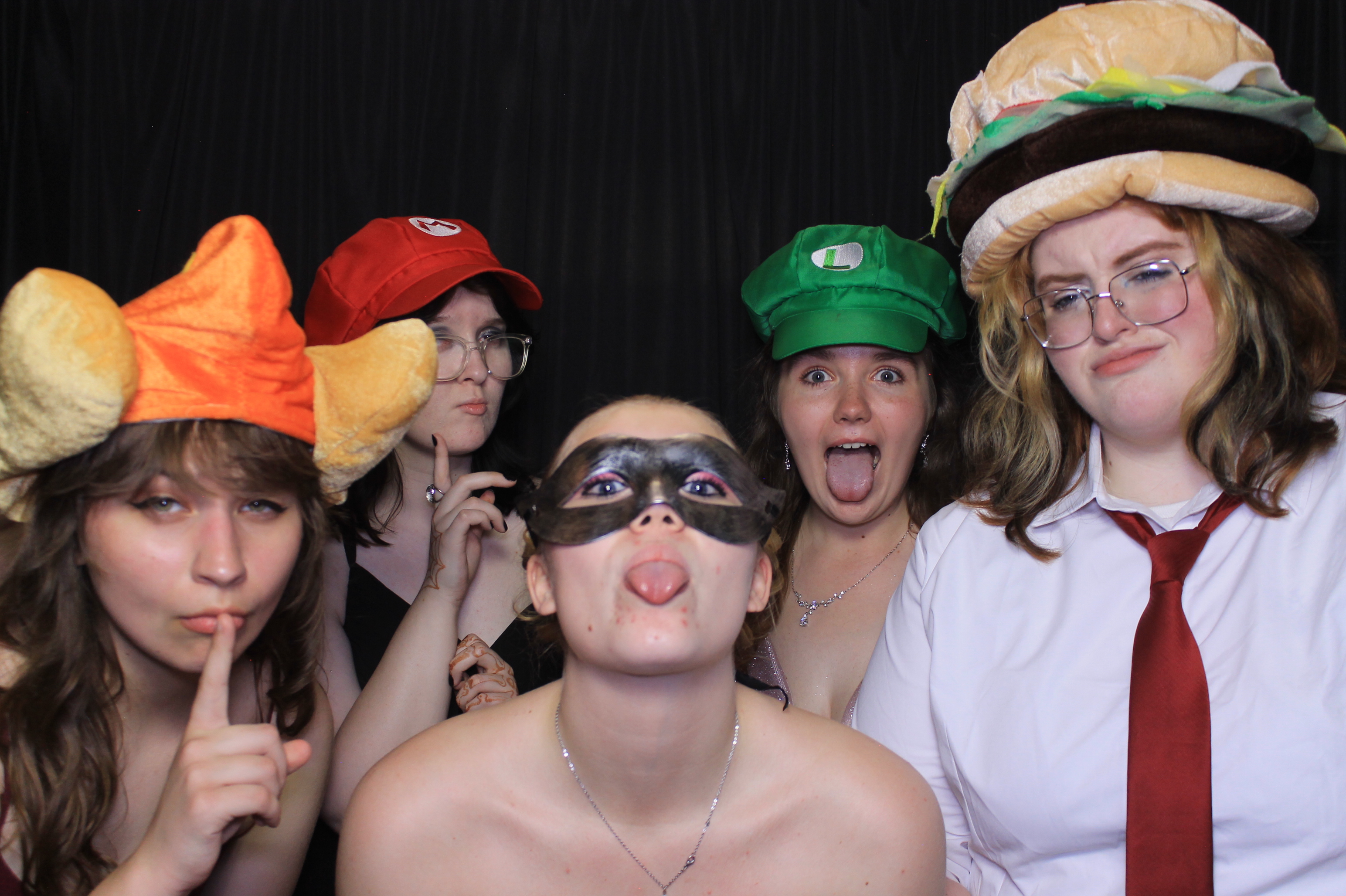 West Clermont 2025 Prom | View more photos from the event at gallery.photoboothcincy.com/u/PhotoBoothCincy/West-Clermont-2025-Prom