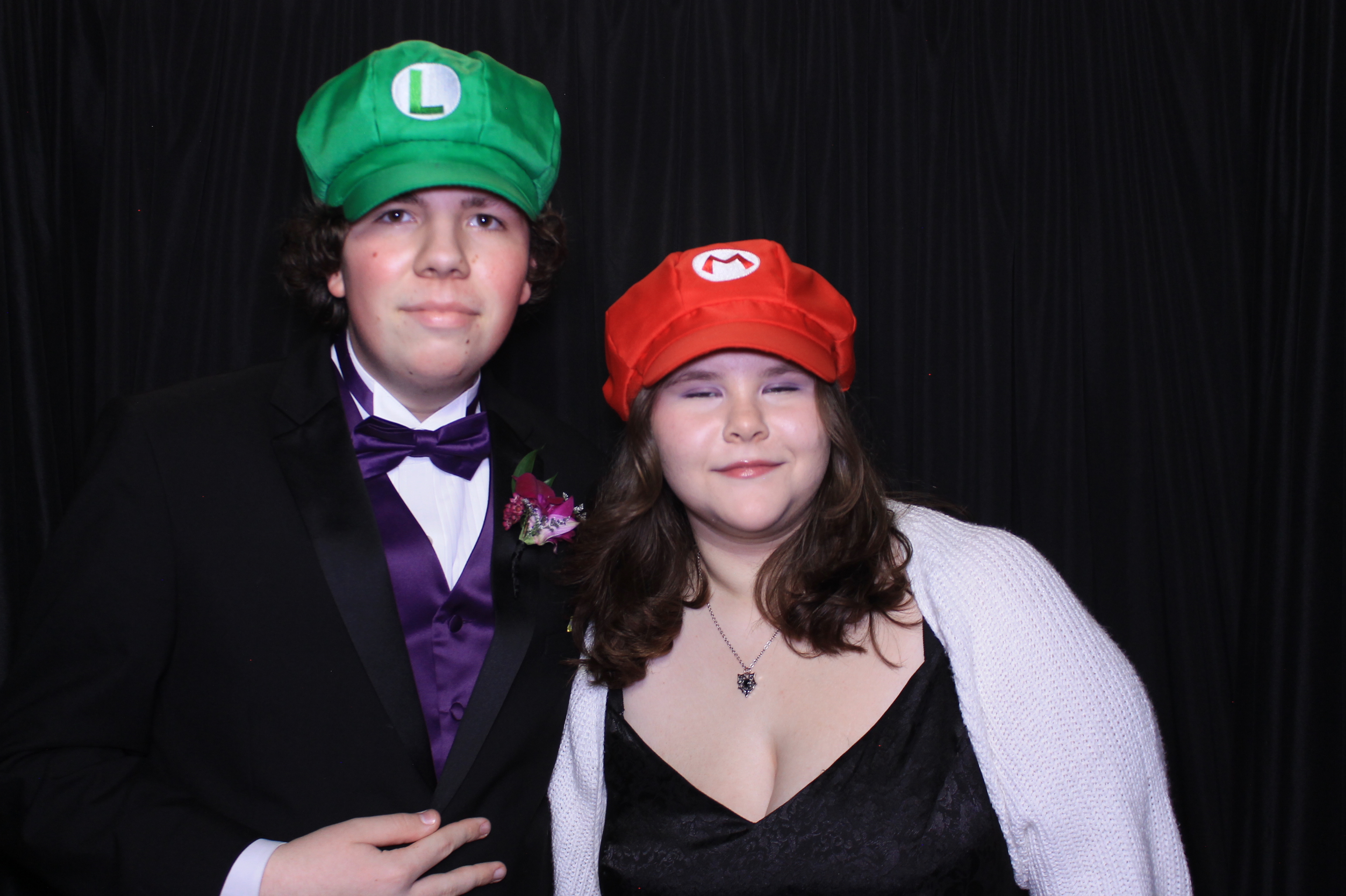 West Clermont 2025 Prom | View more photos from the event at gallery.photoboothcincy.com/u/PhotoBoothCincy/West-Clermont-2025-Prom