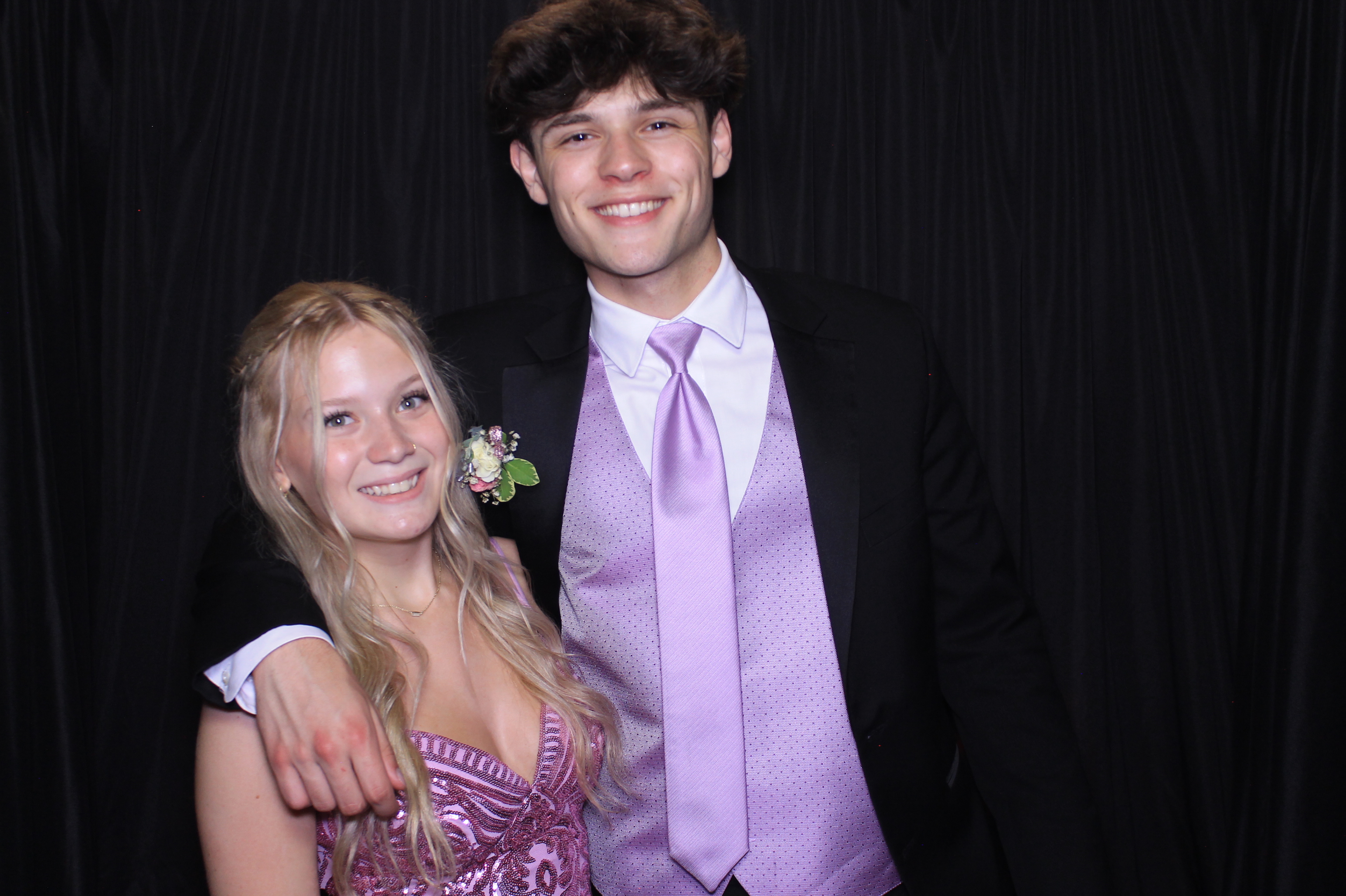 West Clermont 2025 Prom | View more photos from the event at gallery.photoboothcincy.com/u/PhotoBoothCincy/West-Clermont-2025-Prom