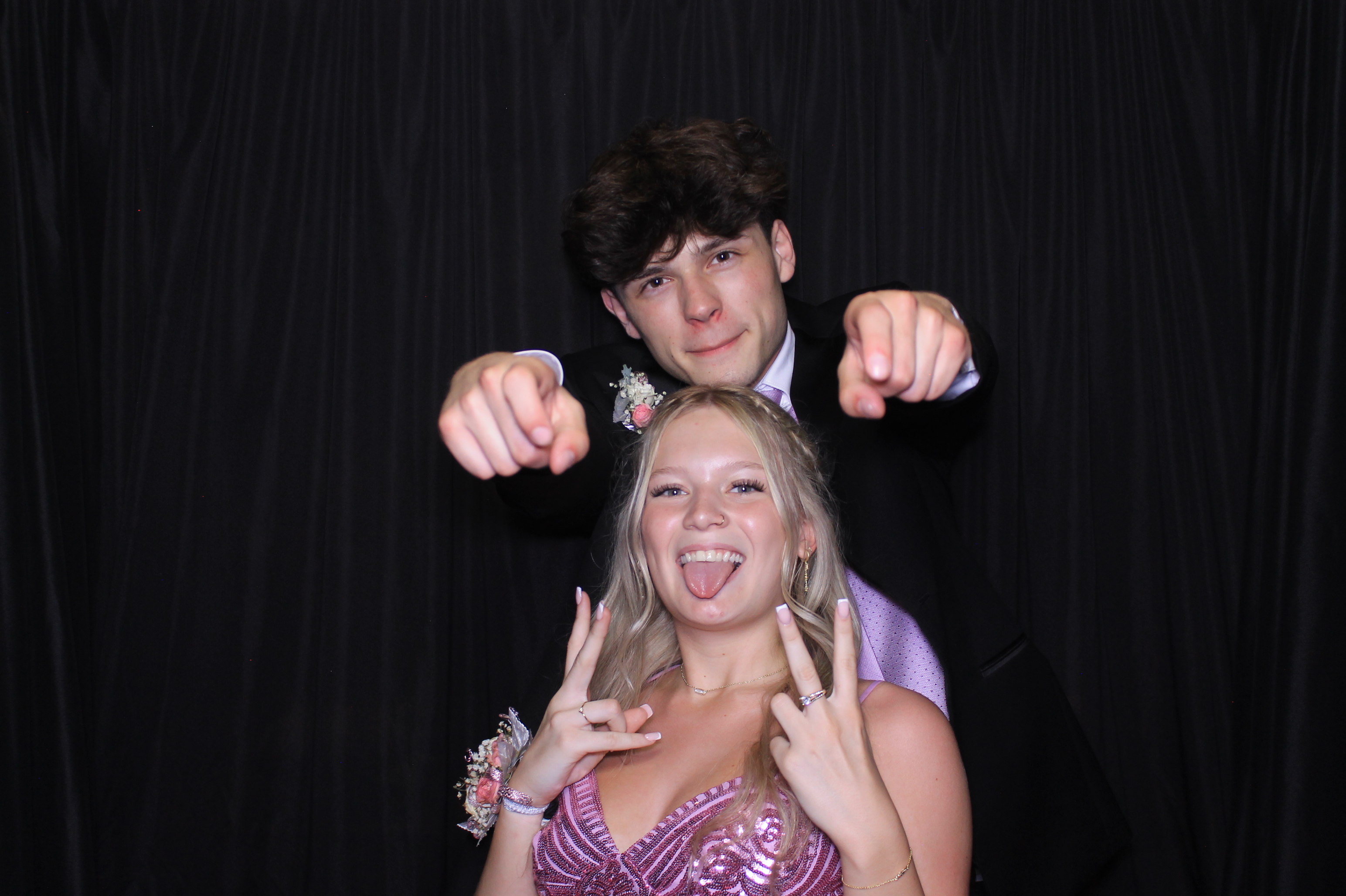 West Clermont 2025 Prom | View more photos from the event at gallery.photoboothcincy.com/u/PhotoBoothCincy/West-Clermont-2025-Prom