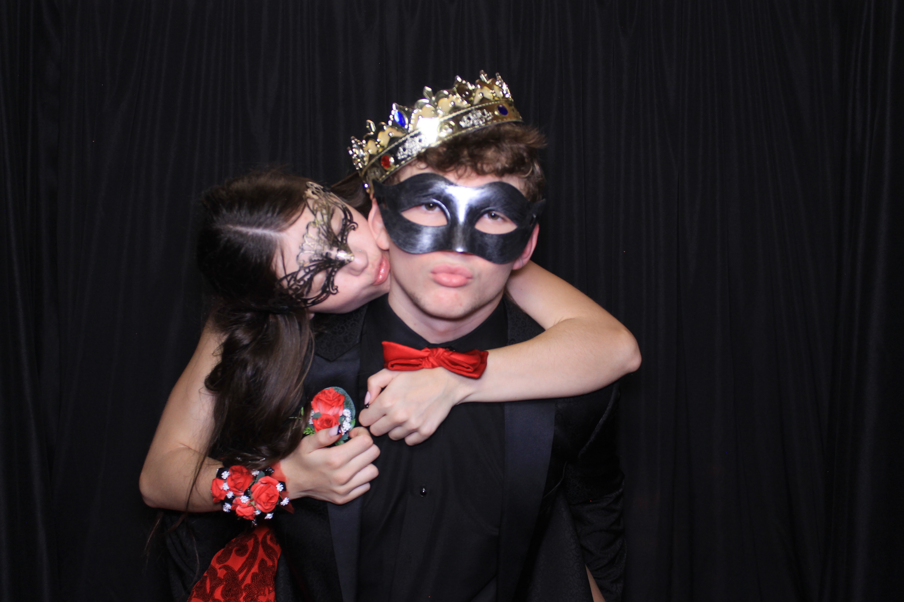 West Clermont 2025 Prom | View more photos from the event at gallery.photoboothcincy.com/u/PhotoBoothCincy/West-Clermont-2025-Prom