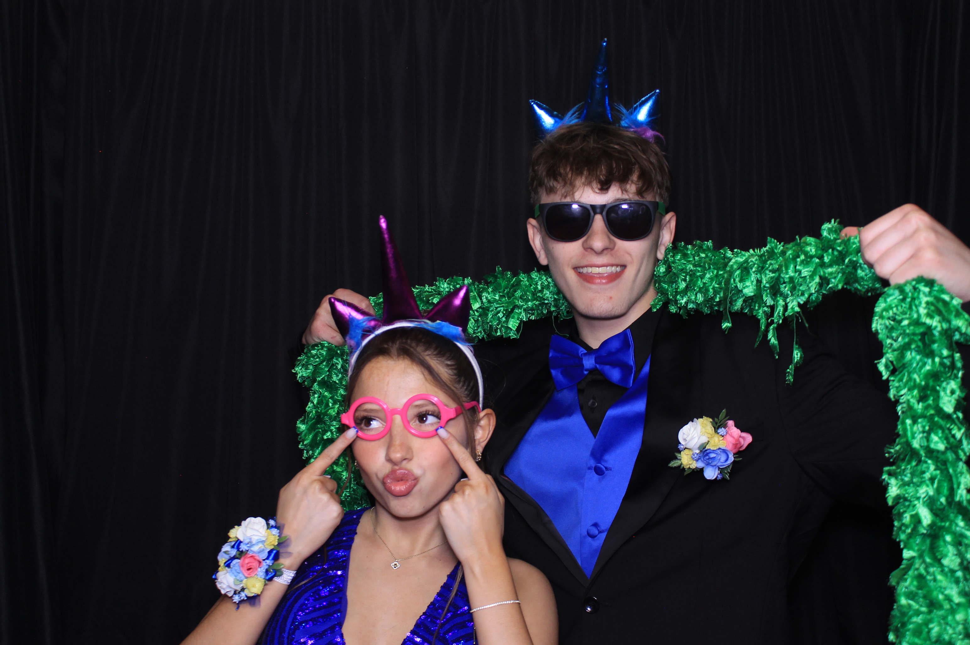 West Clermont 2025 Prom | View more photos from the event at gallery.photoboothcincy.com/u/PhotoBoothCincy/West-Clermont-2025-Prom