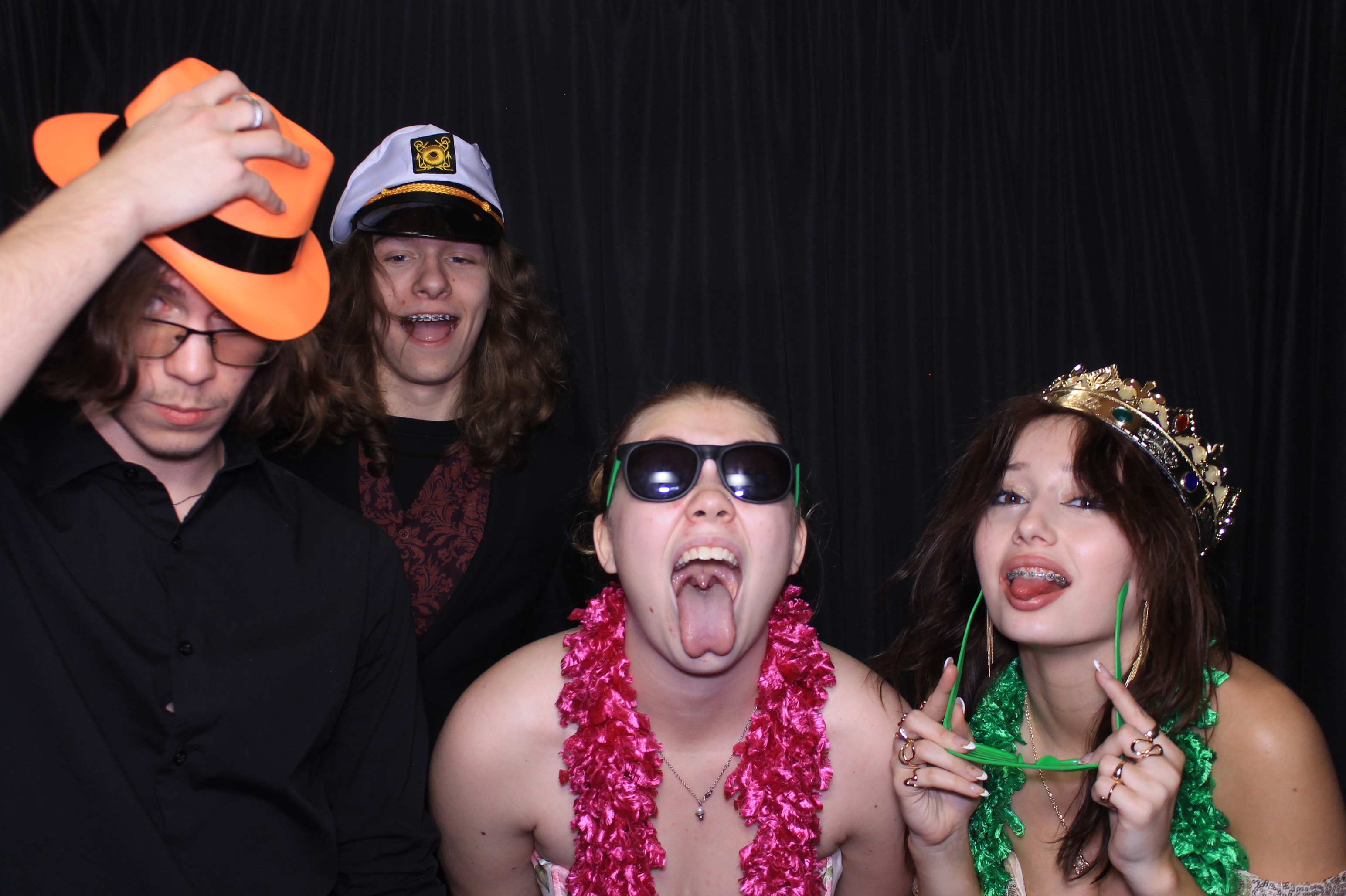 West Clermont 2025 Prom | View more photos from the event at gallery.photoboothcincy.com/u/PhotoBoothCincy/West-Clermont-2025-Prom