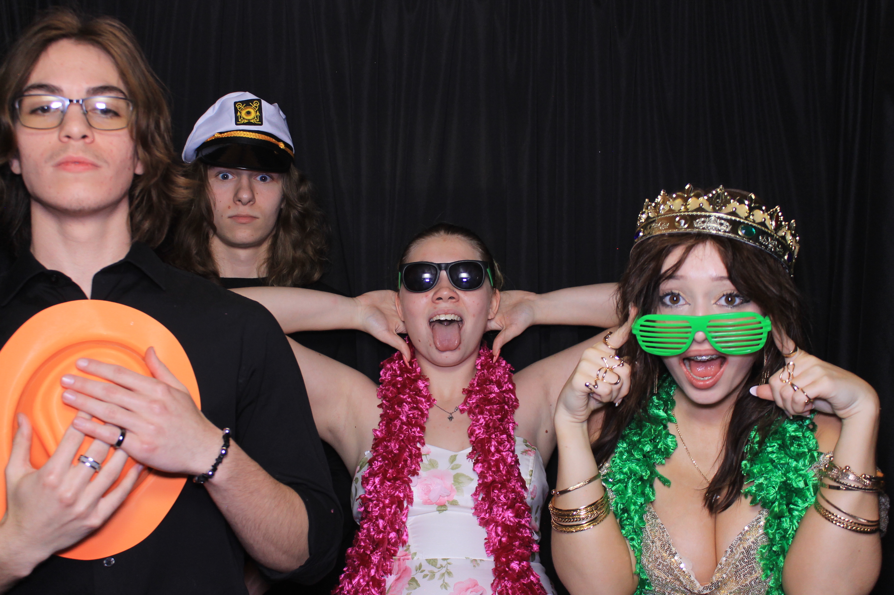 West Clermont 2025 Prom | View more photos from the event at gallery.photoboothcincy.com/u/PhotoBoothCincy/West-Clermont-2025-Prom