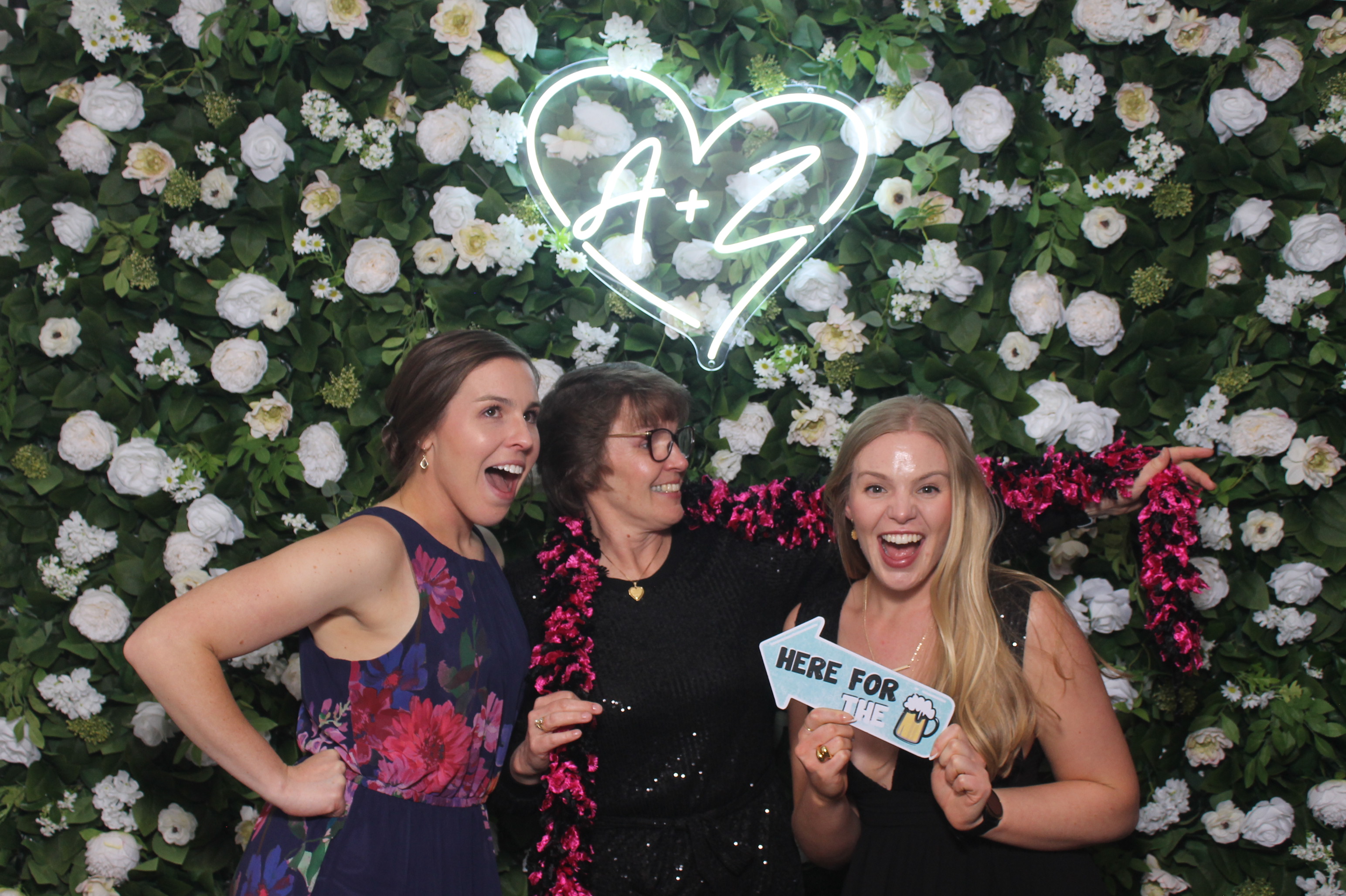 Willcocks wedding  | View more photos from the event at gallery.photoboothcincy.com/u/PhotoBoothCincy/Willcocks-wedding