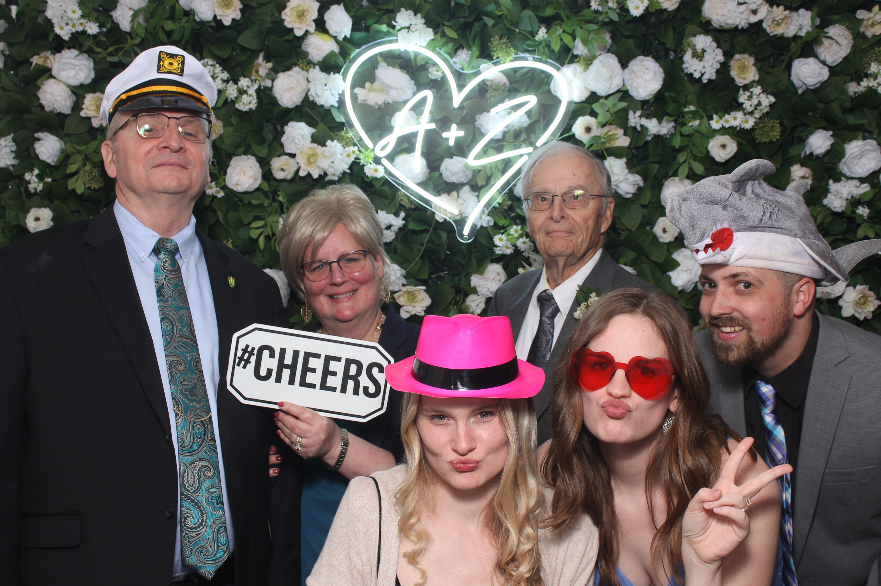 Willcocks wedding  | View more photos from the event at gallery.photoboothcincy.com/u/PhotoBoothCincy/Willcocks-wedding