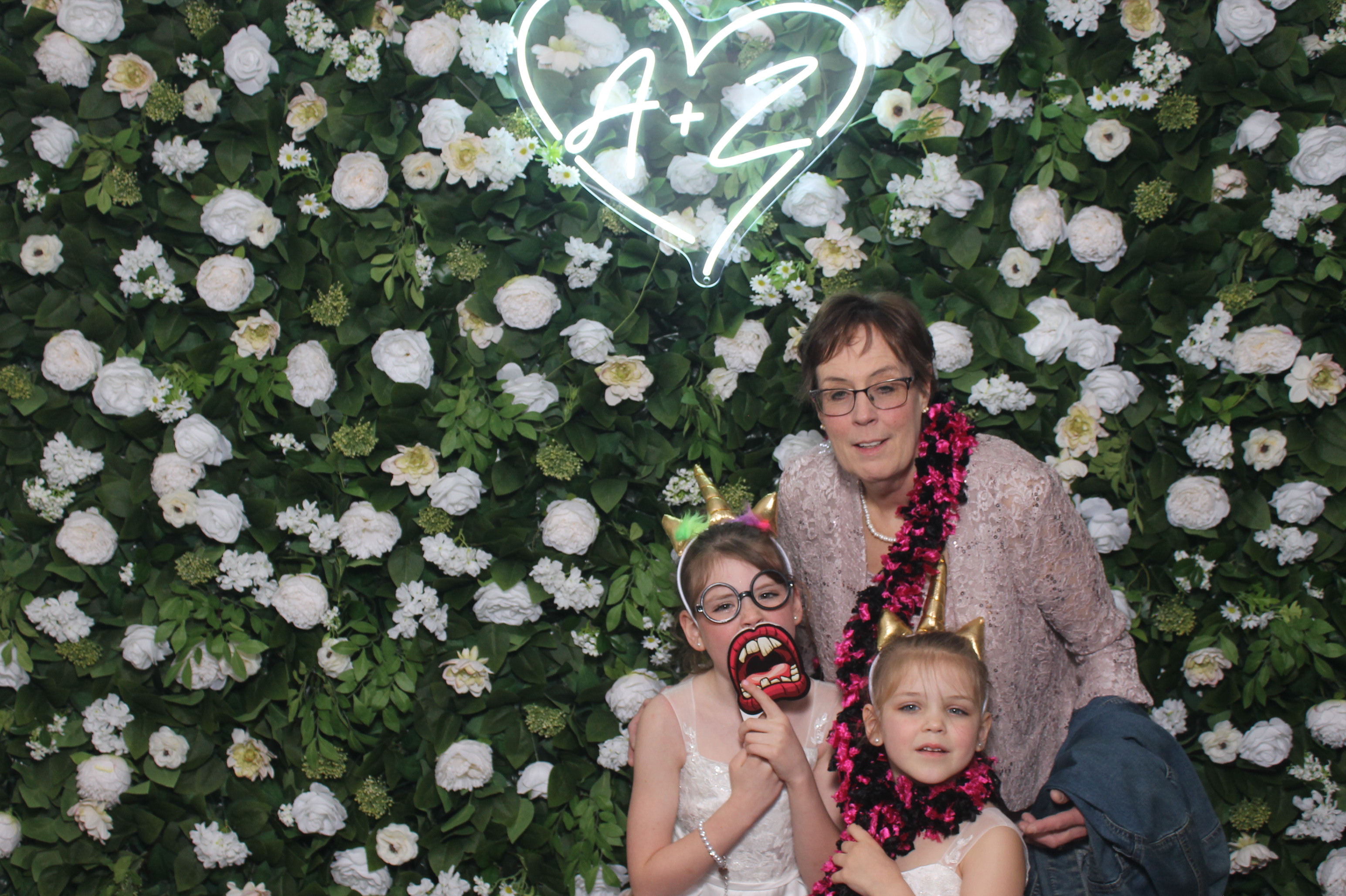 Willcocks wedding  | View more photos from the event at gallery.photoboothcincy.com/u/PhotoBoothCincy/Willcocks-wedding