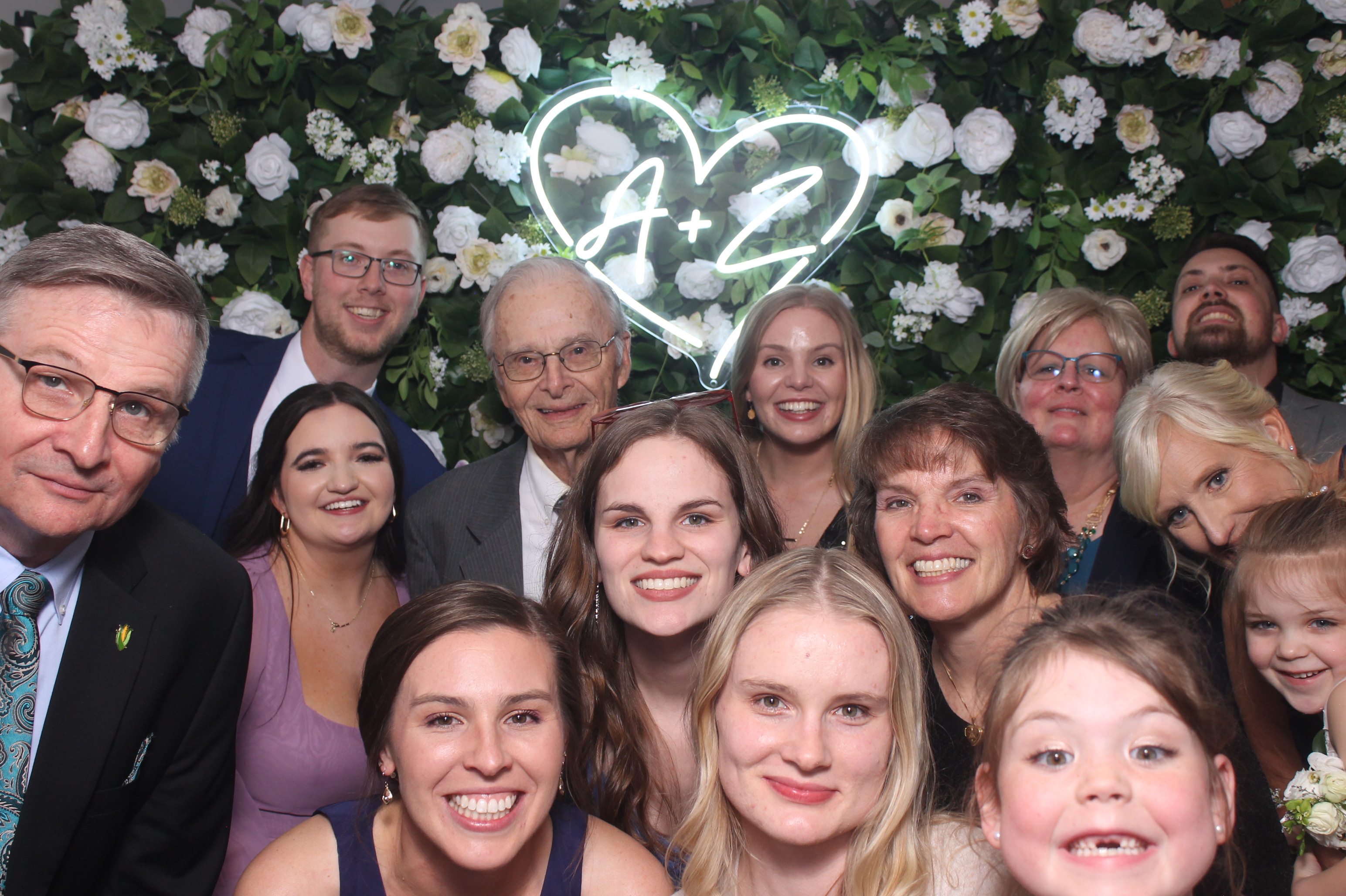 Willcocks wedding  | View more photos from the event at gallery.photoboothcincy.com/u/PhotoBoothCincy/Willcocks-wedding