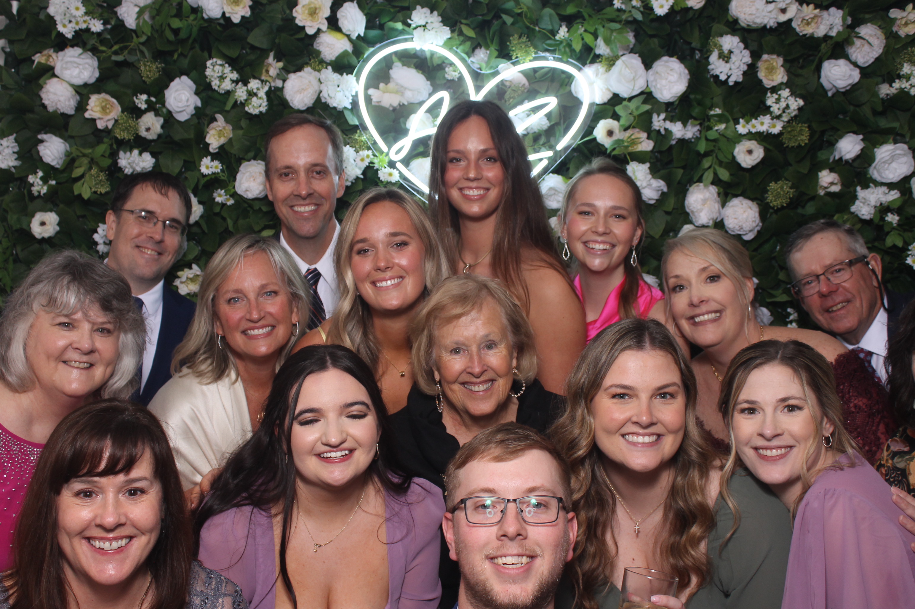 Willcocks wedding  | View more photos from the event at gallery.photoboothcincy.com/u/PhotoBoothCincy/Willcocks-wedding
