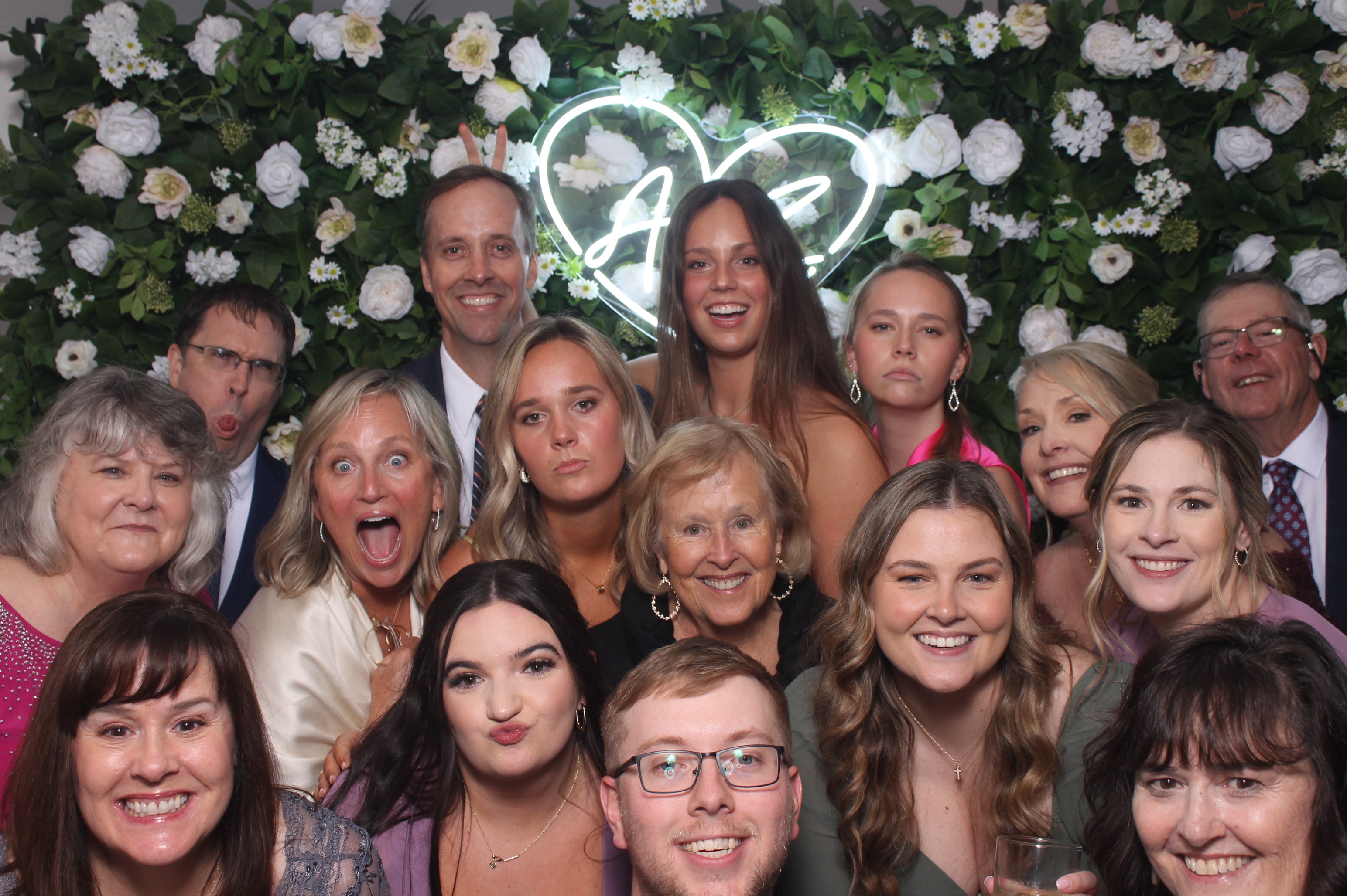 Willcocks wedding  | View more photos from the event at gallery.photoboothcincy.com/u/PhotoBoothCincy/Willcocks-wedding